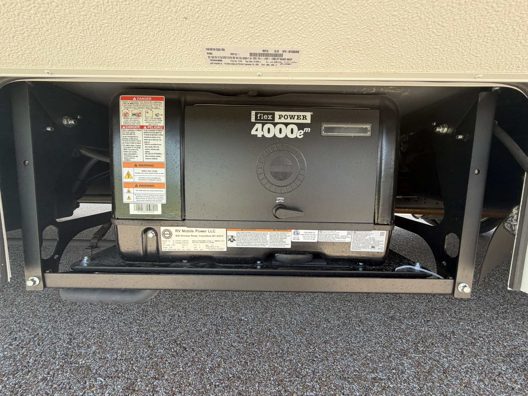2027 THOR MOTOR COACH MAGNITUDE GA28 - Image 18