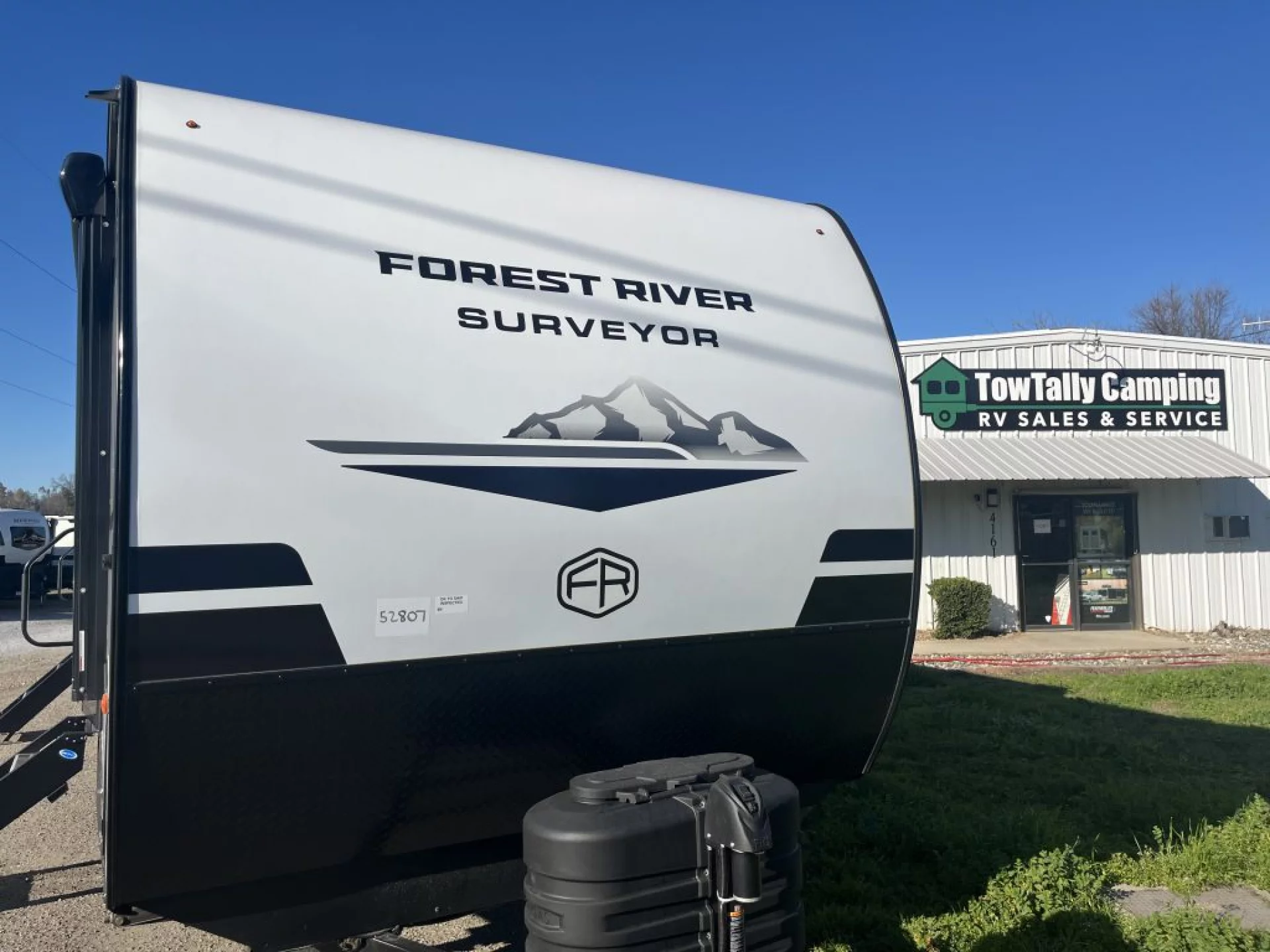 2026 FOREST RIVER SURVEYOR LEGEND 27 CAMP - Image 2