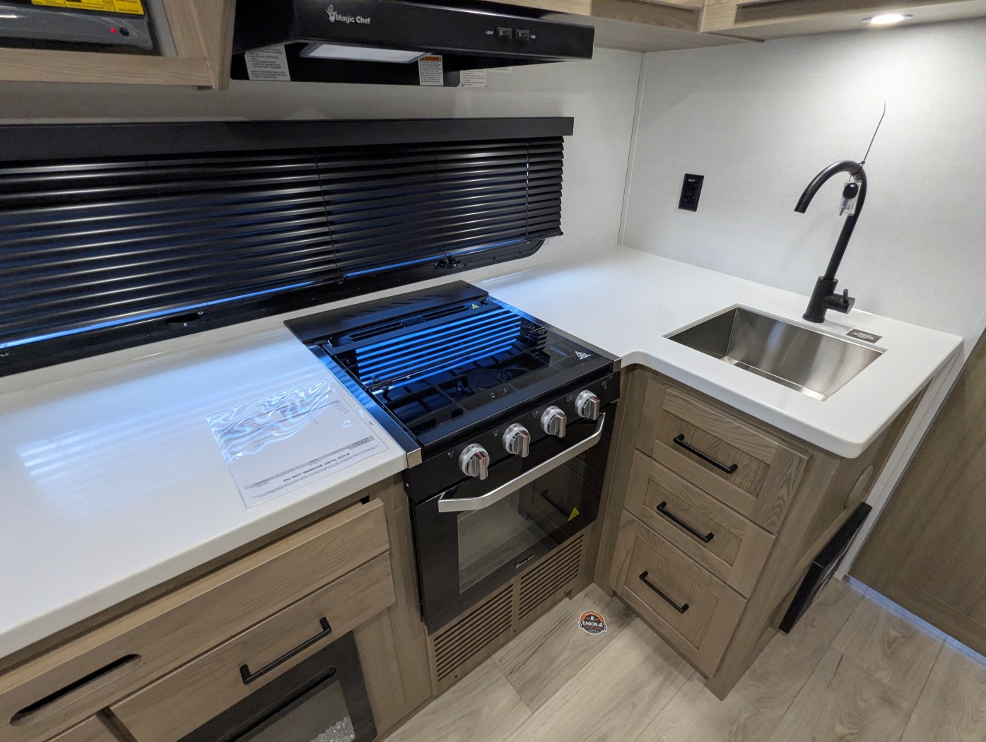 2027 Forest River Rockwood Mini Lite 2213S - Image 15