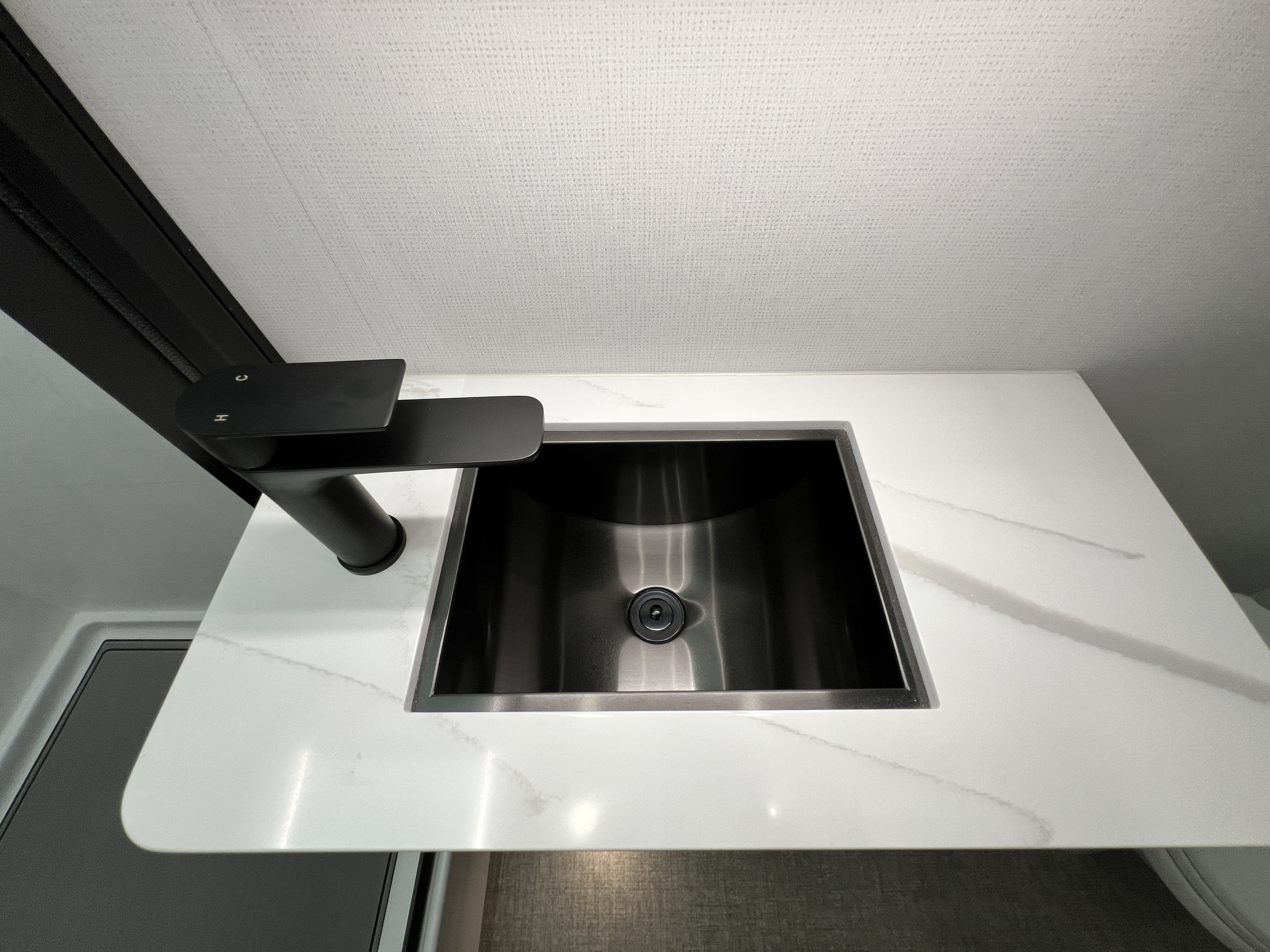 2027 Grand Design Lineage Series F 31ZW - Image 37