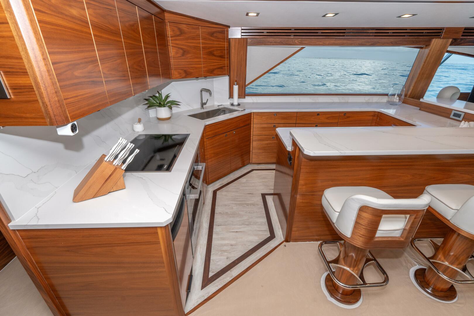 2025 Viking 90 Convertible - Image 29