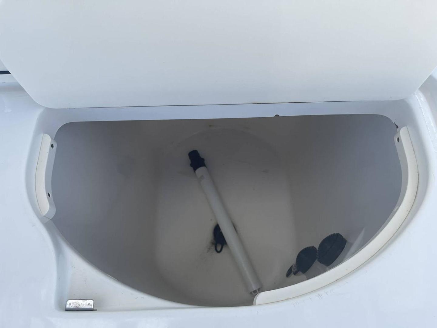 2008 Boston Whaler 320 Outrage Cuddy Cabin - Image 27