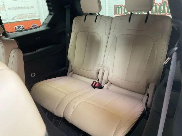2025 Jeep Grand-Cherokee-L Laredo Altitude 4x4 - Image 22