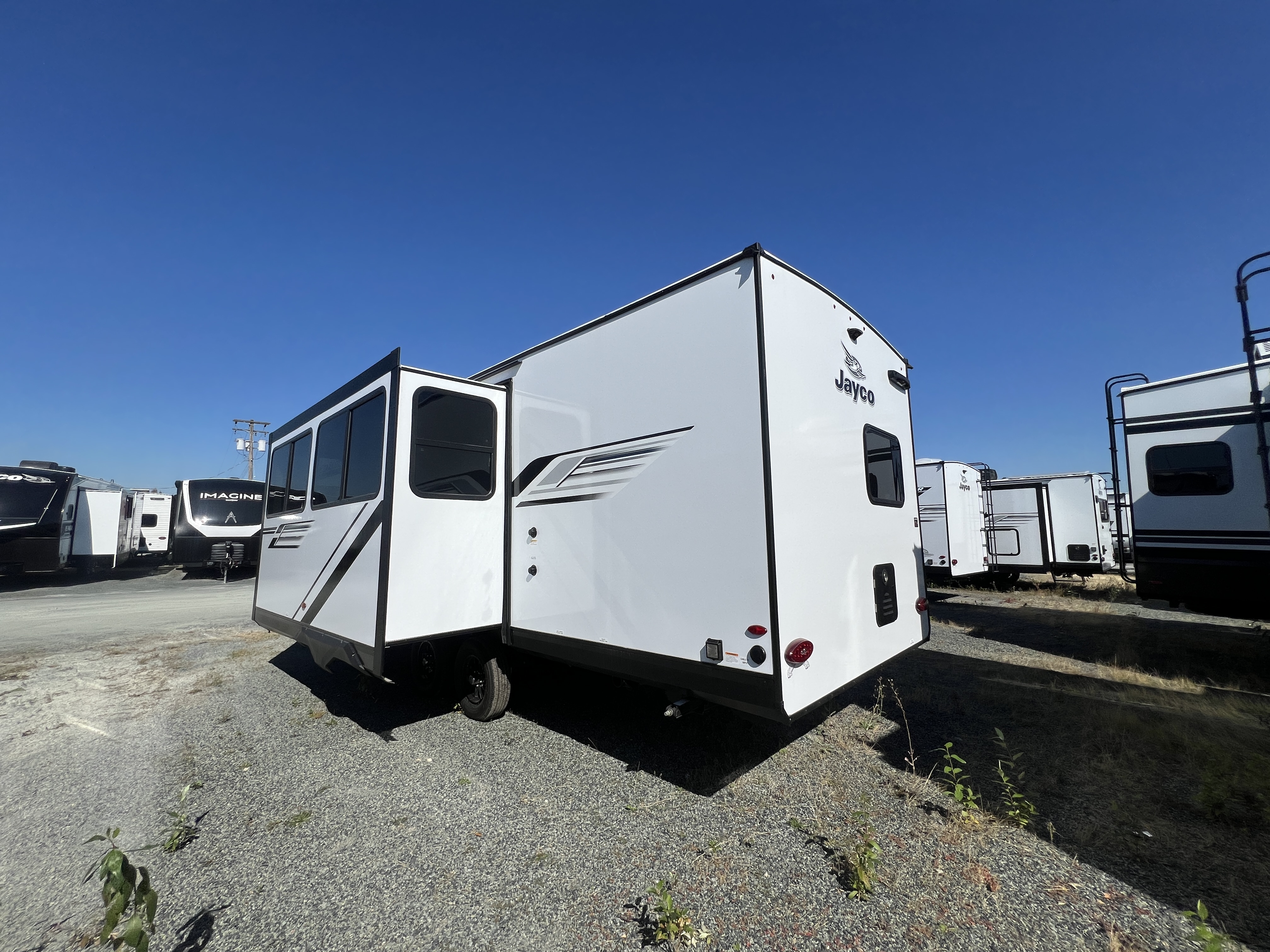 2026 JAYCO Jay Feather 26BHSL - Image 8
