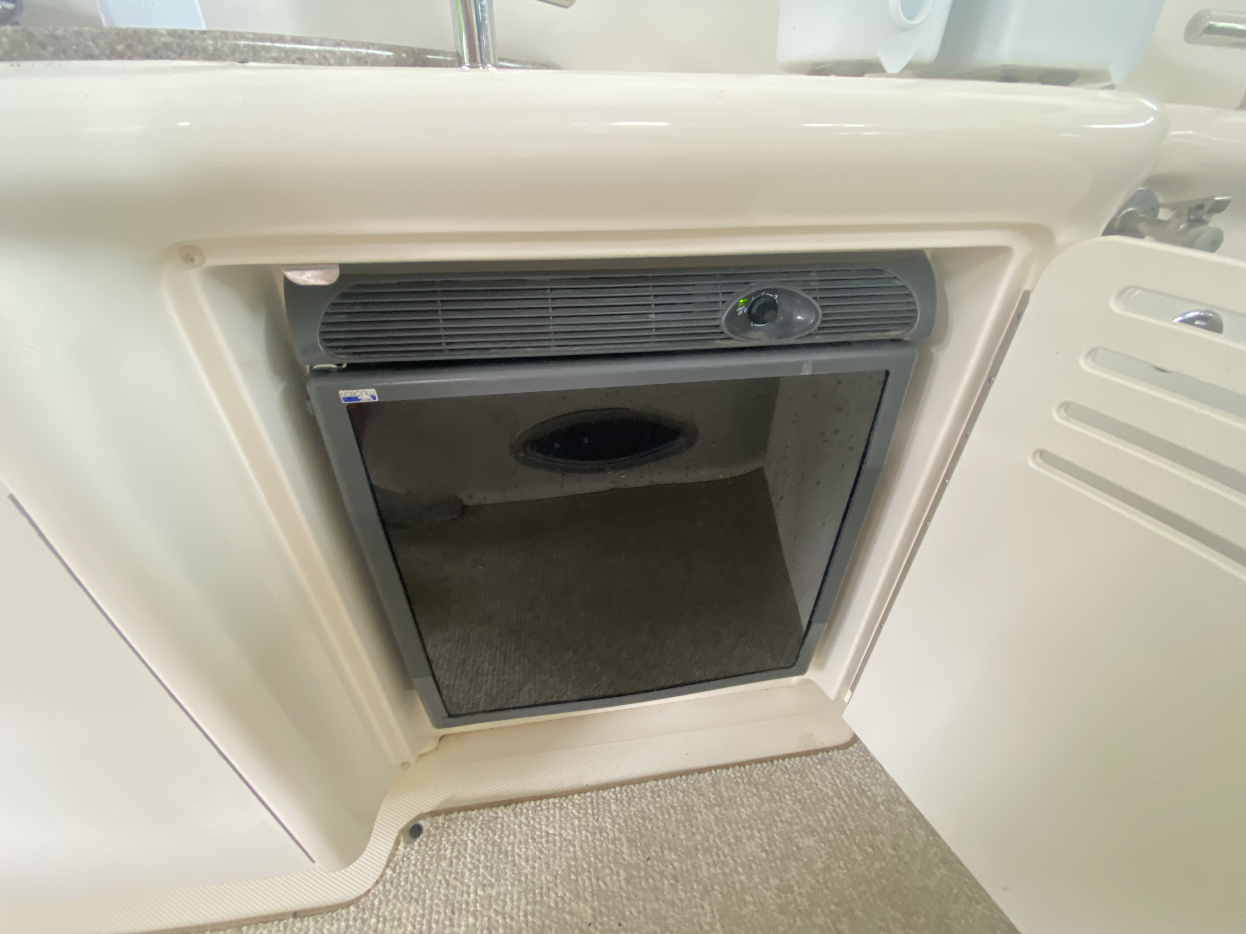 2007 Sea Ray 40 Sundancer - Image 13