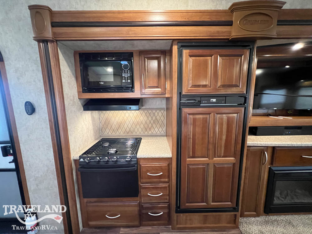 2015 Prime Time Crusader 295RST - Image 27