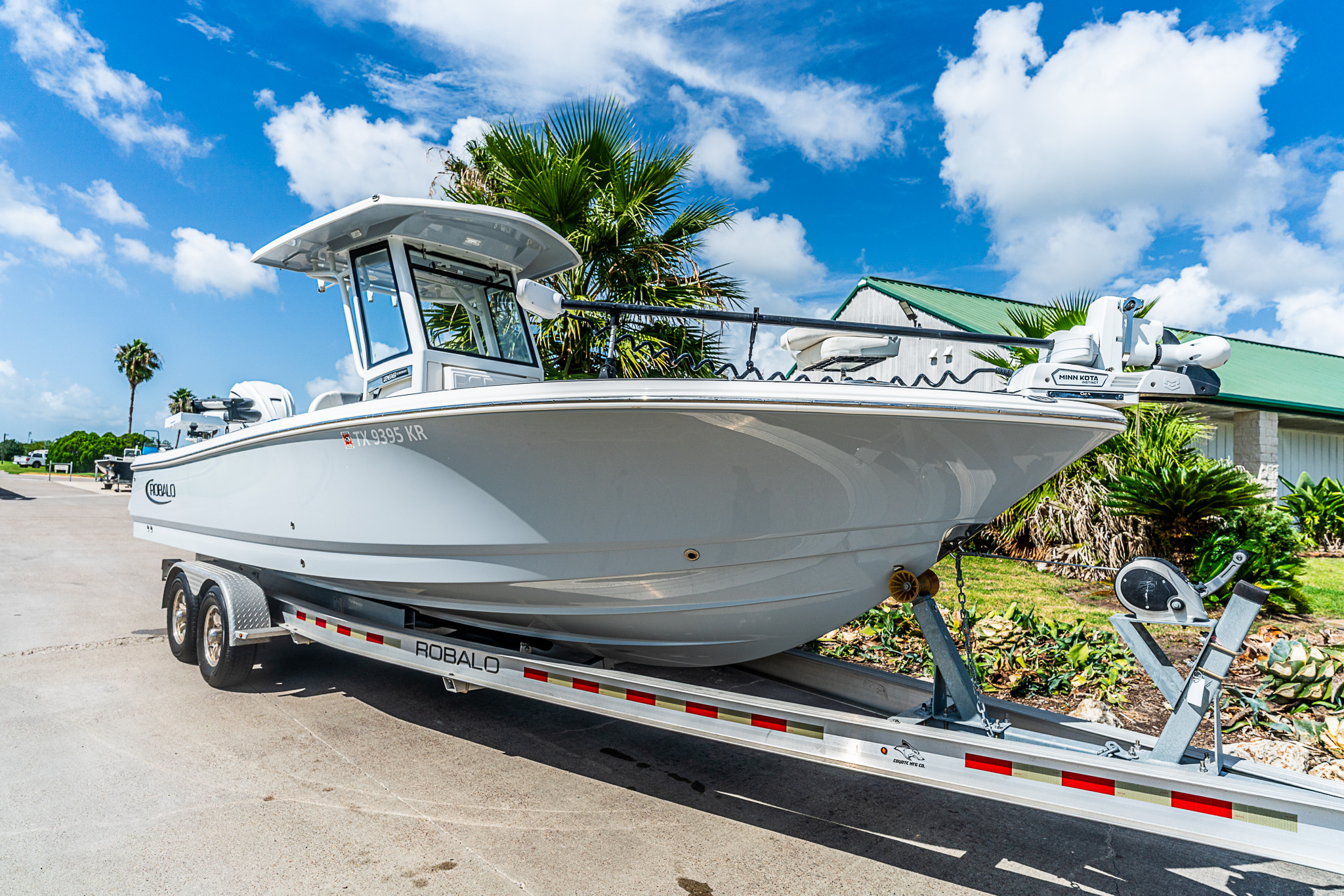 2022 ROBALO Cayman 266 CAYMAN 266 - Image 1