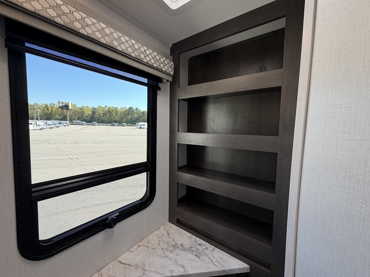 2023 FOREST RIVER GEORGETOWN SERIES 5 34H - Image 32