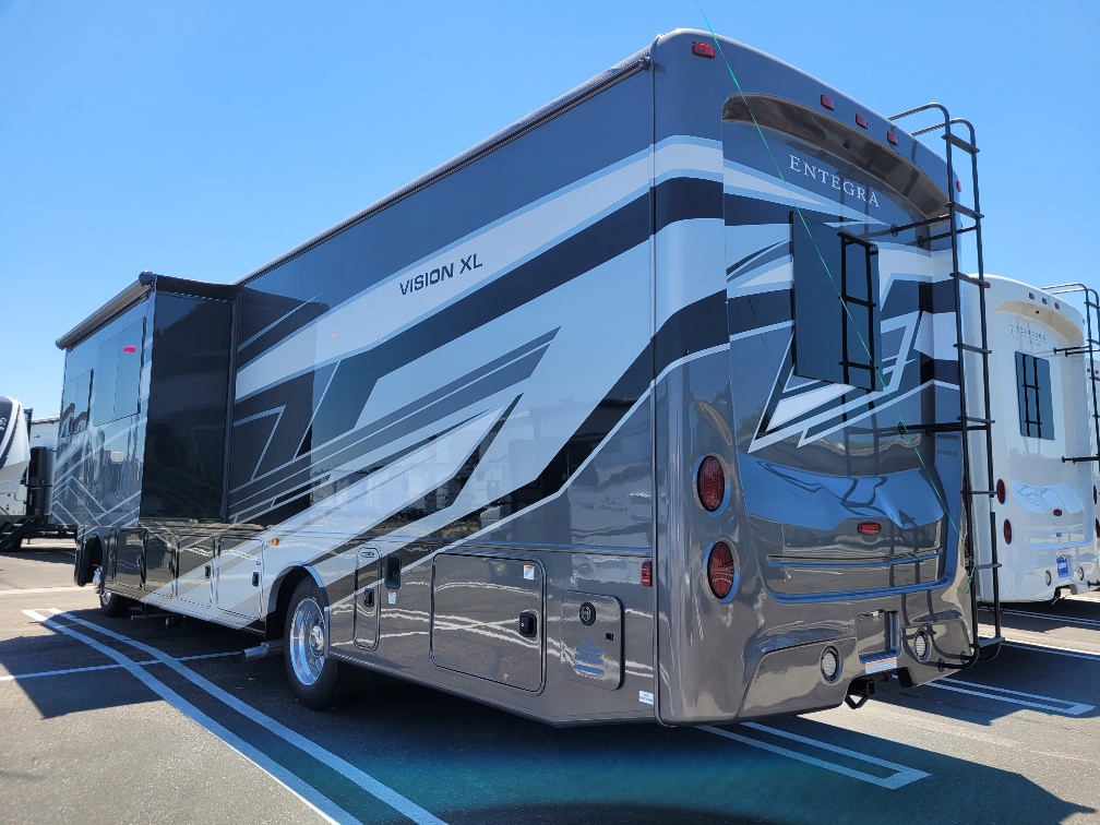 2026 Entegra Coach Vision XL 34G - Image 3