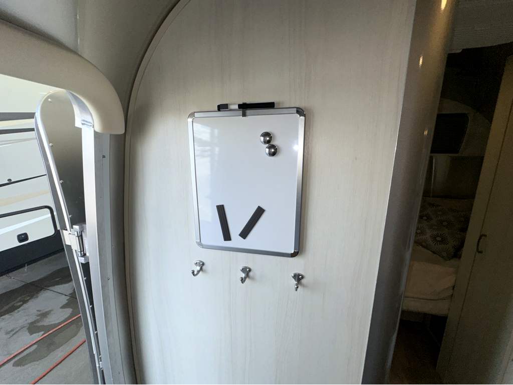 2026 AIRSTREAM BAMBI 16RB - Image 32