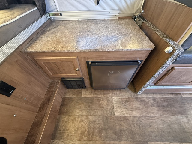 2017 Forest River Rockwood Premier 2514G - Image 14
