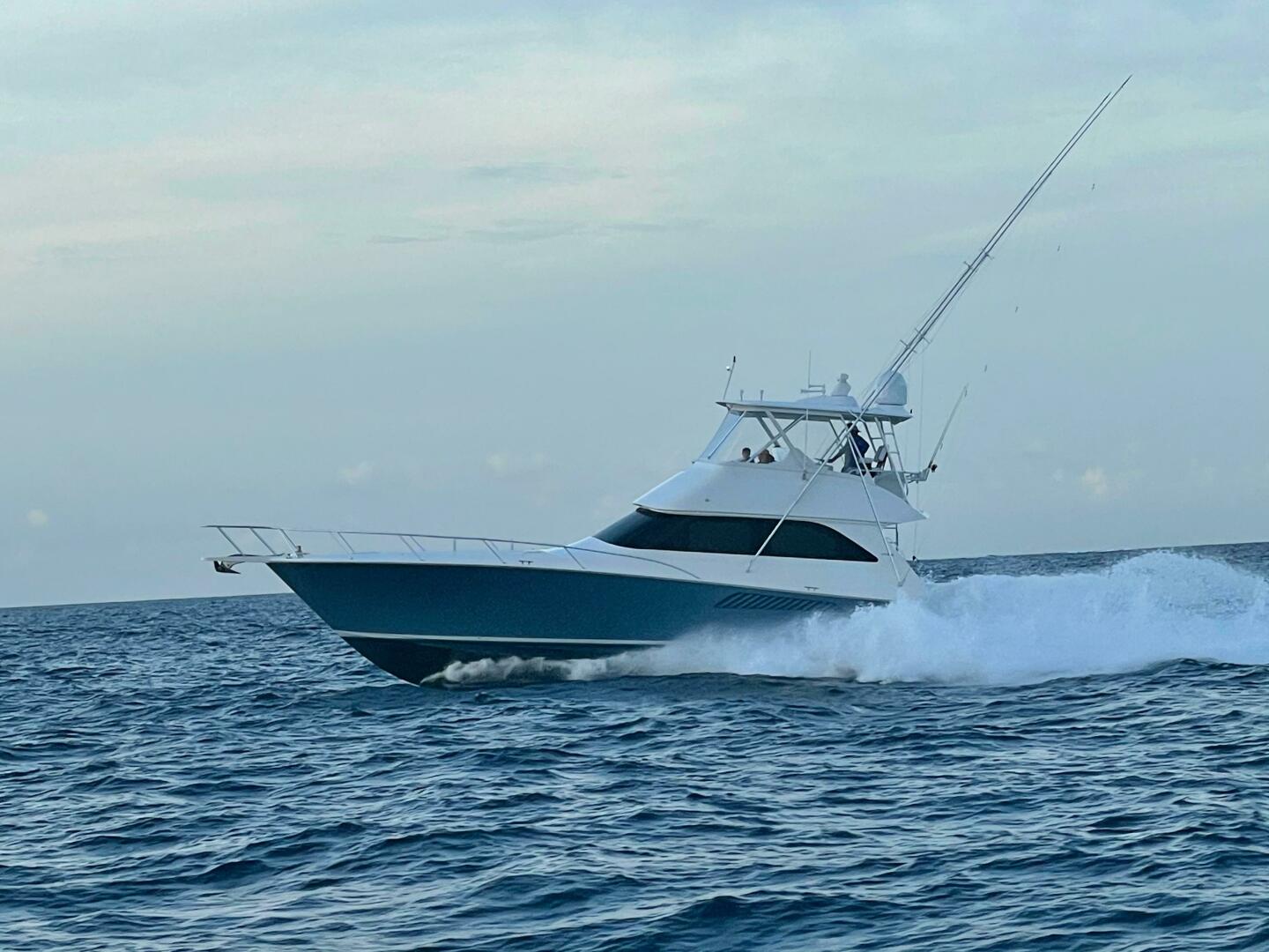 2007 VIKING 52 Convertible Base - Image 4