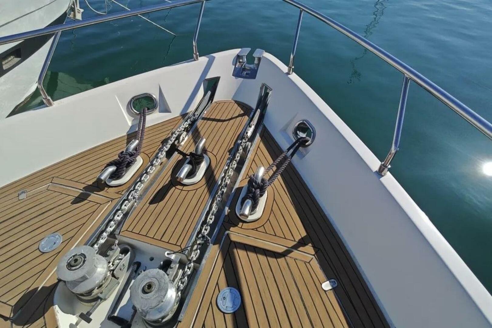 2002 Ferretti Yachts 720 - Image 15