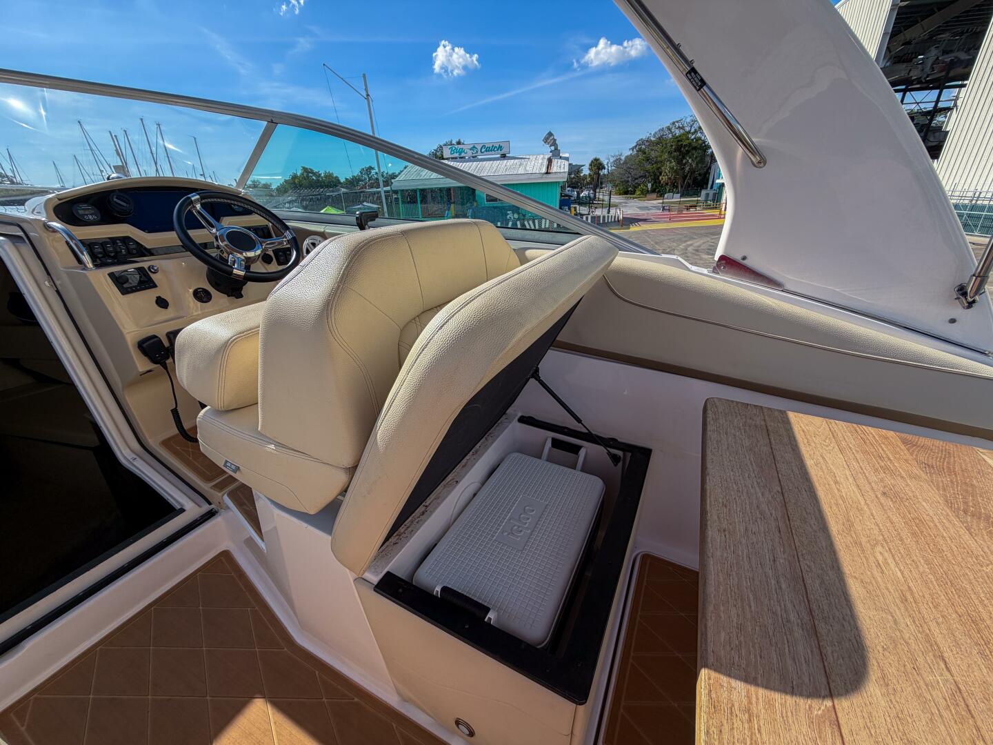 2020 Regal 26 Express - Image 22