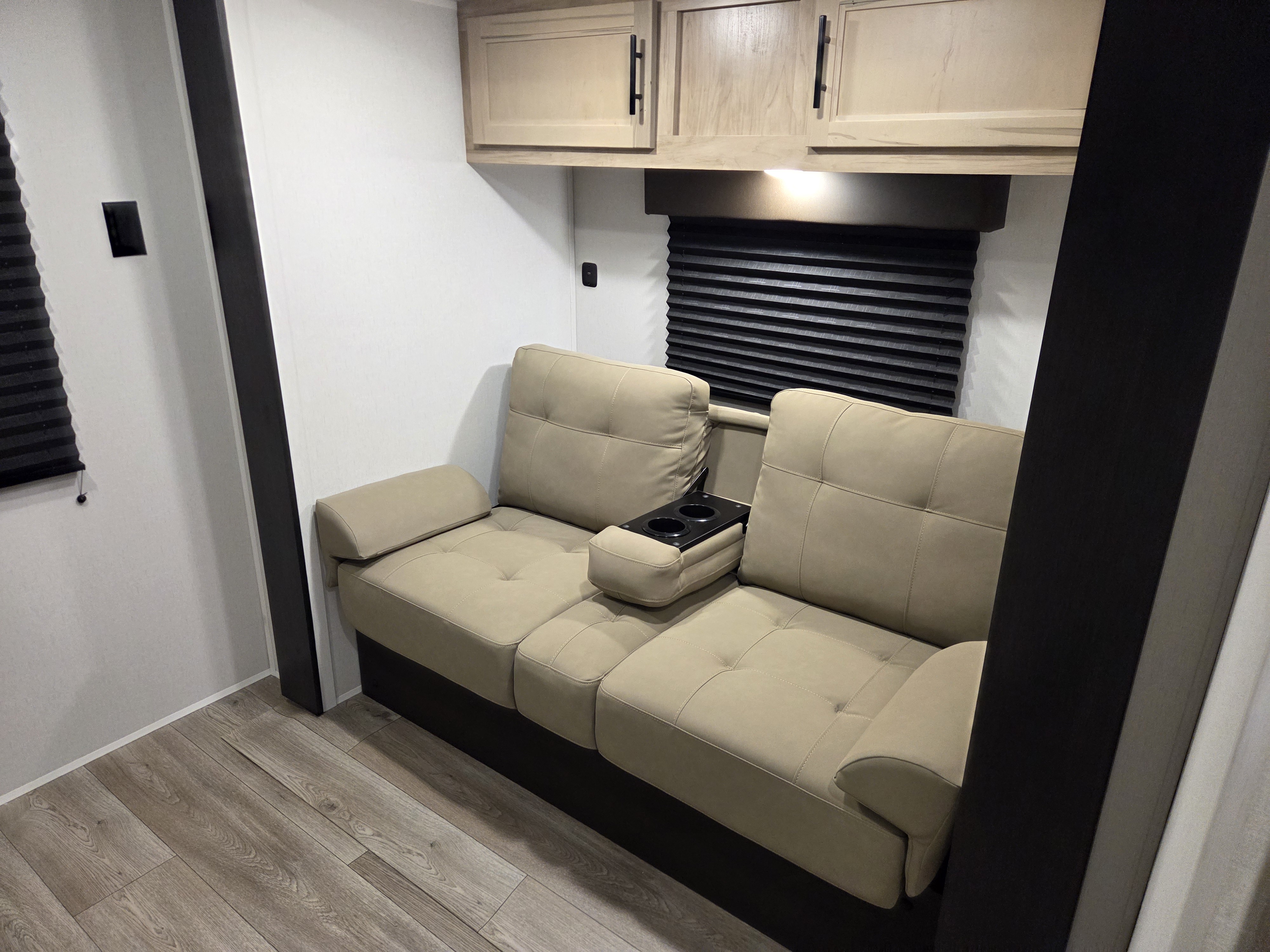 2027 Forest River Cherokee Timberwolf 39DC - Image 26