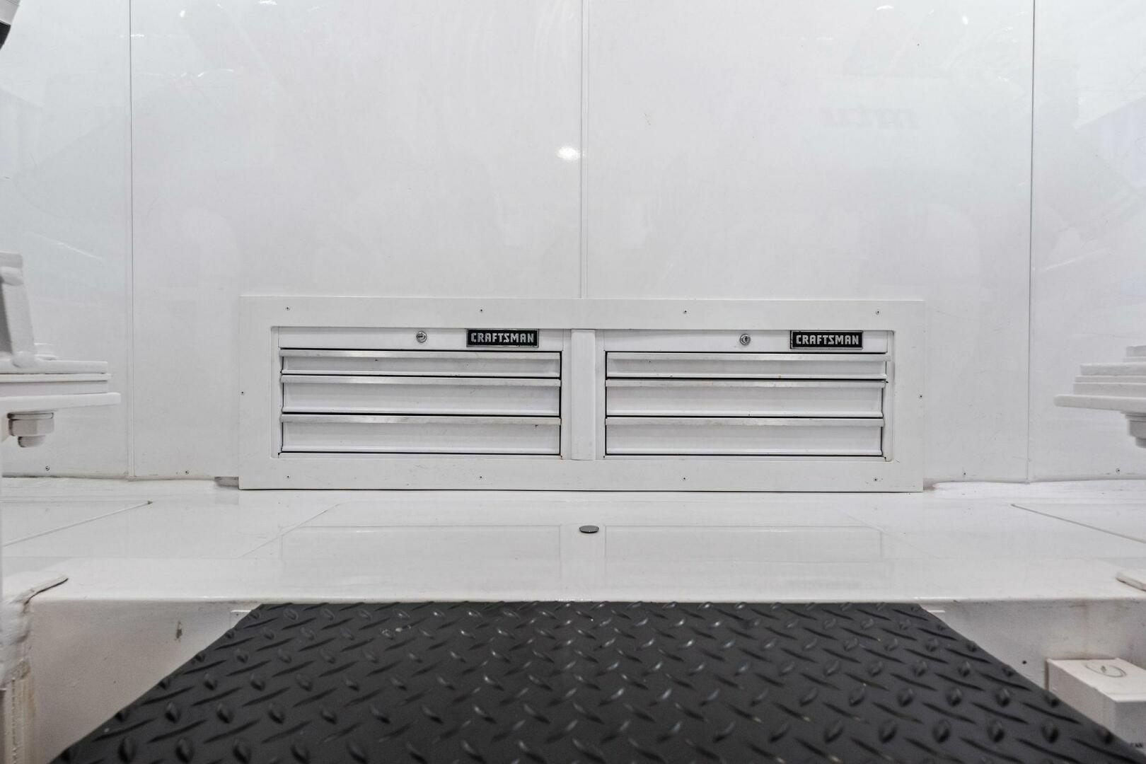 2012 Viking 82 Convertible - Image 99