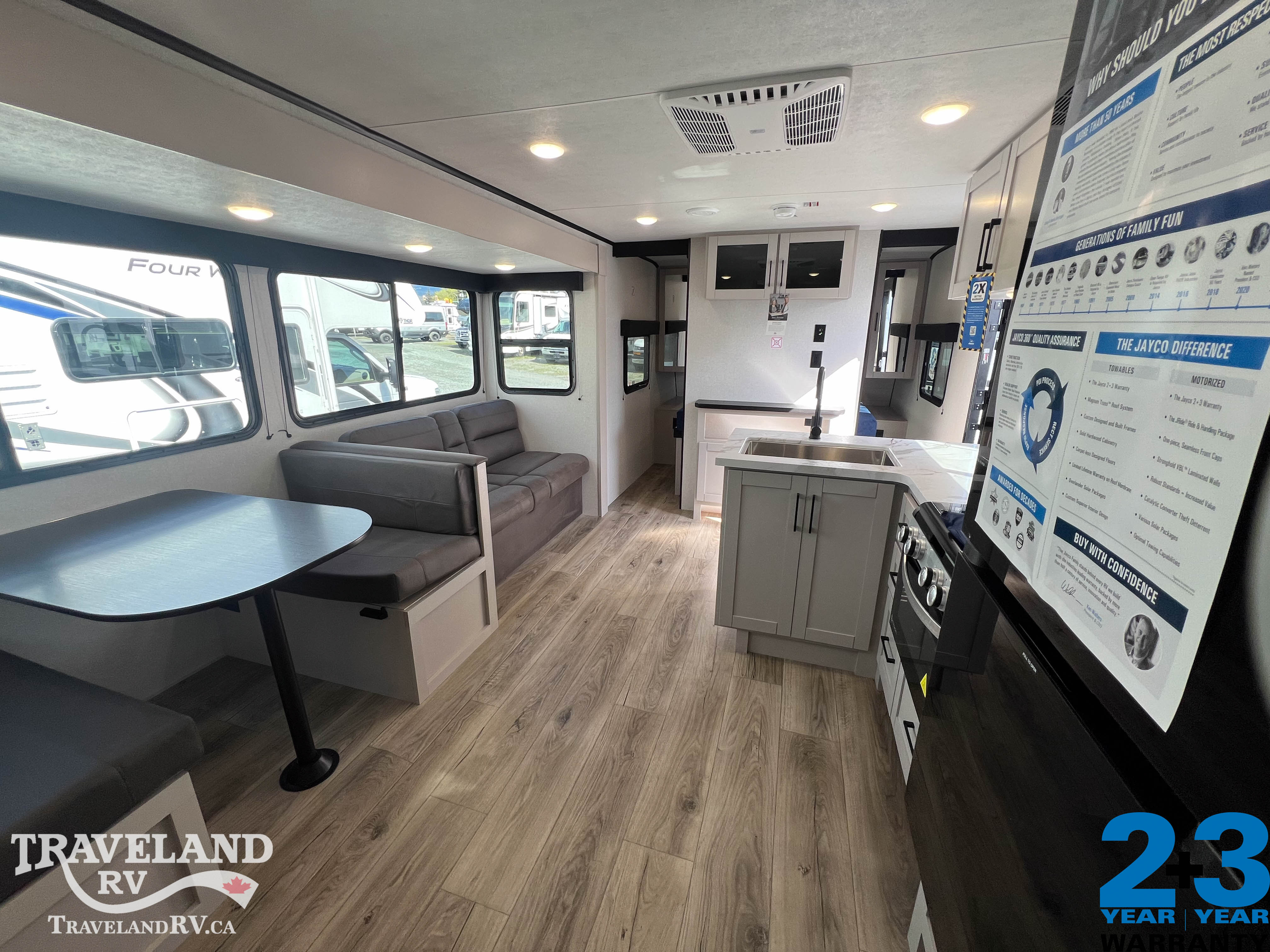 2026 JAYCO Jay Feather 26BHSL - Image 4