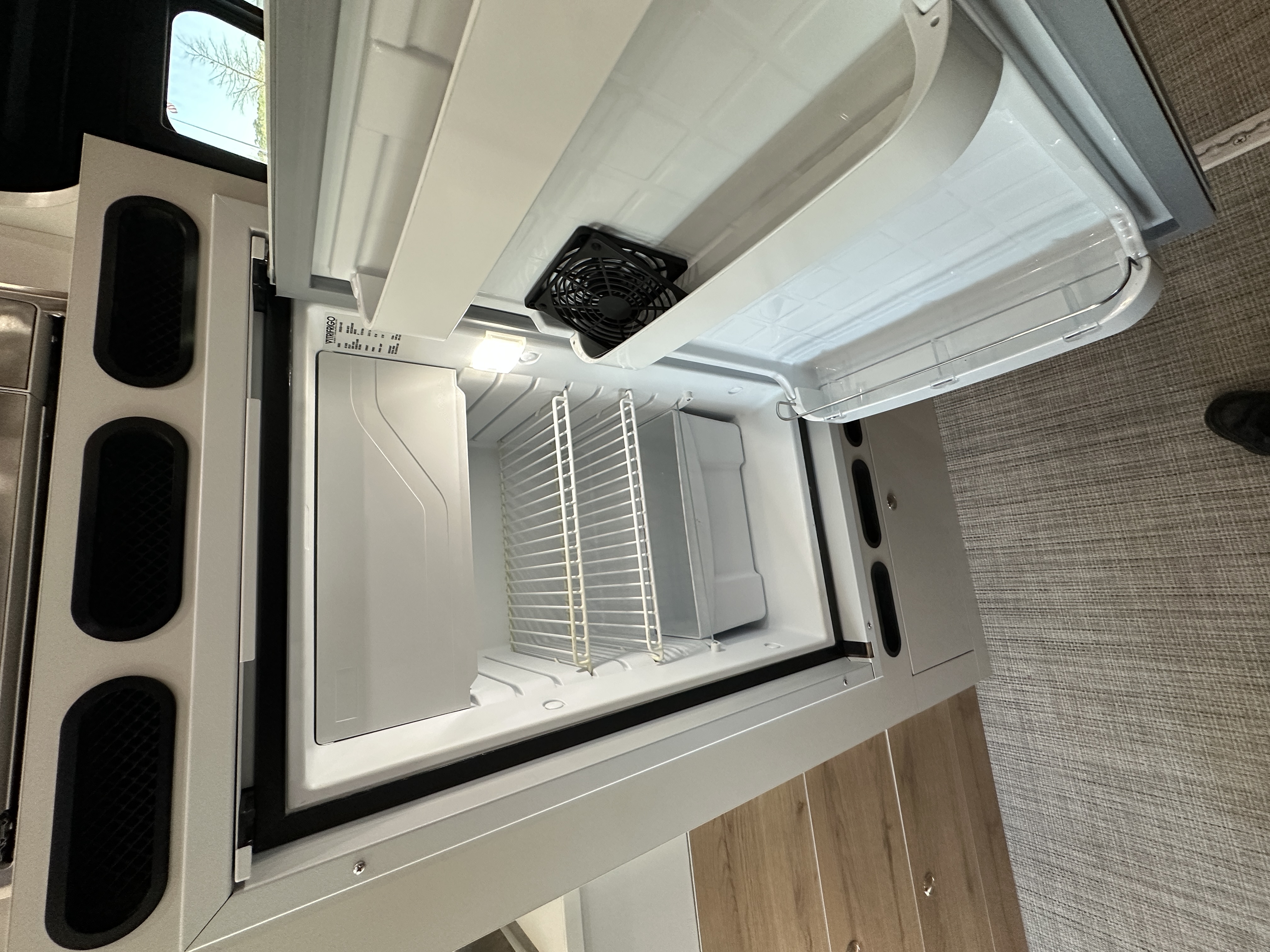 2026 Airstream Rangeline Base - Image 17