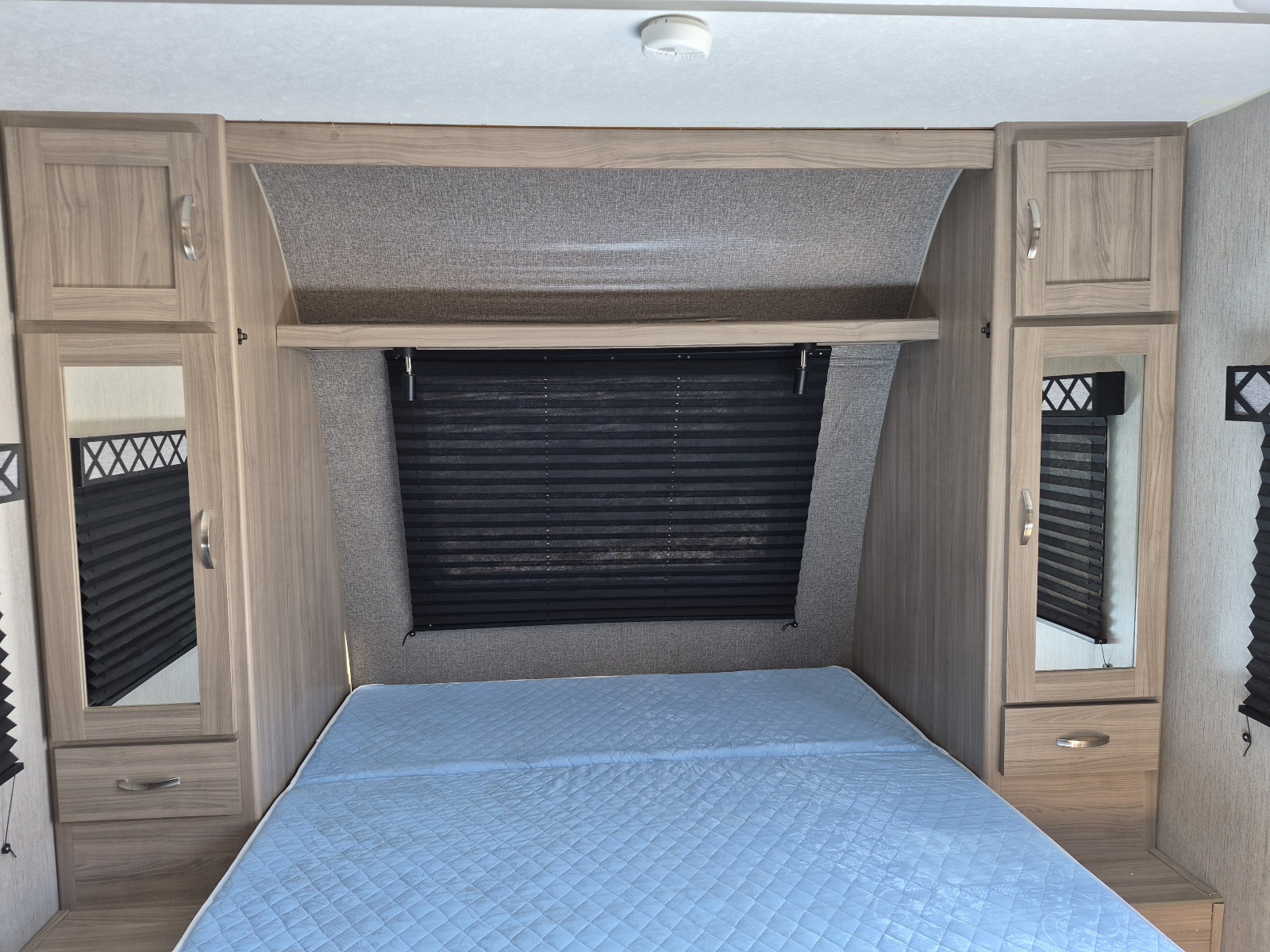 2021 Coachmen Freedom Express Ultra Lite 238BHS - Image 16