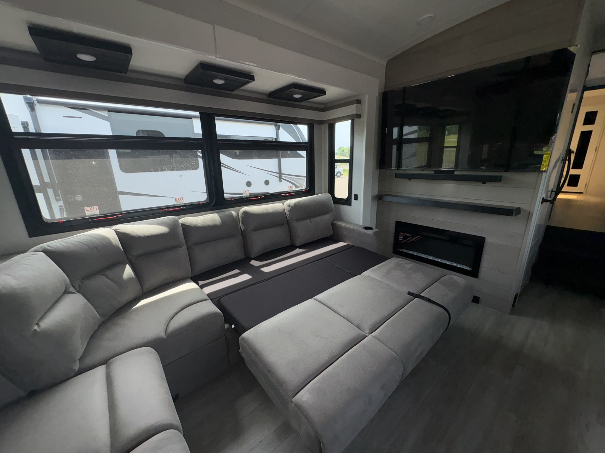 2026 JAYCO PINNACLE 38FBRK - Image 27