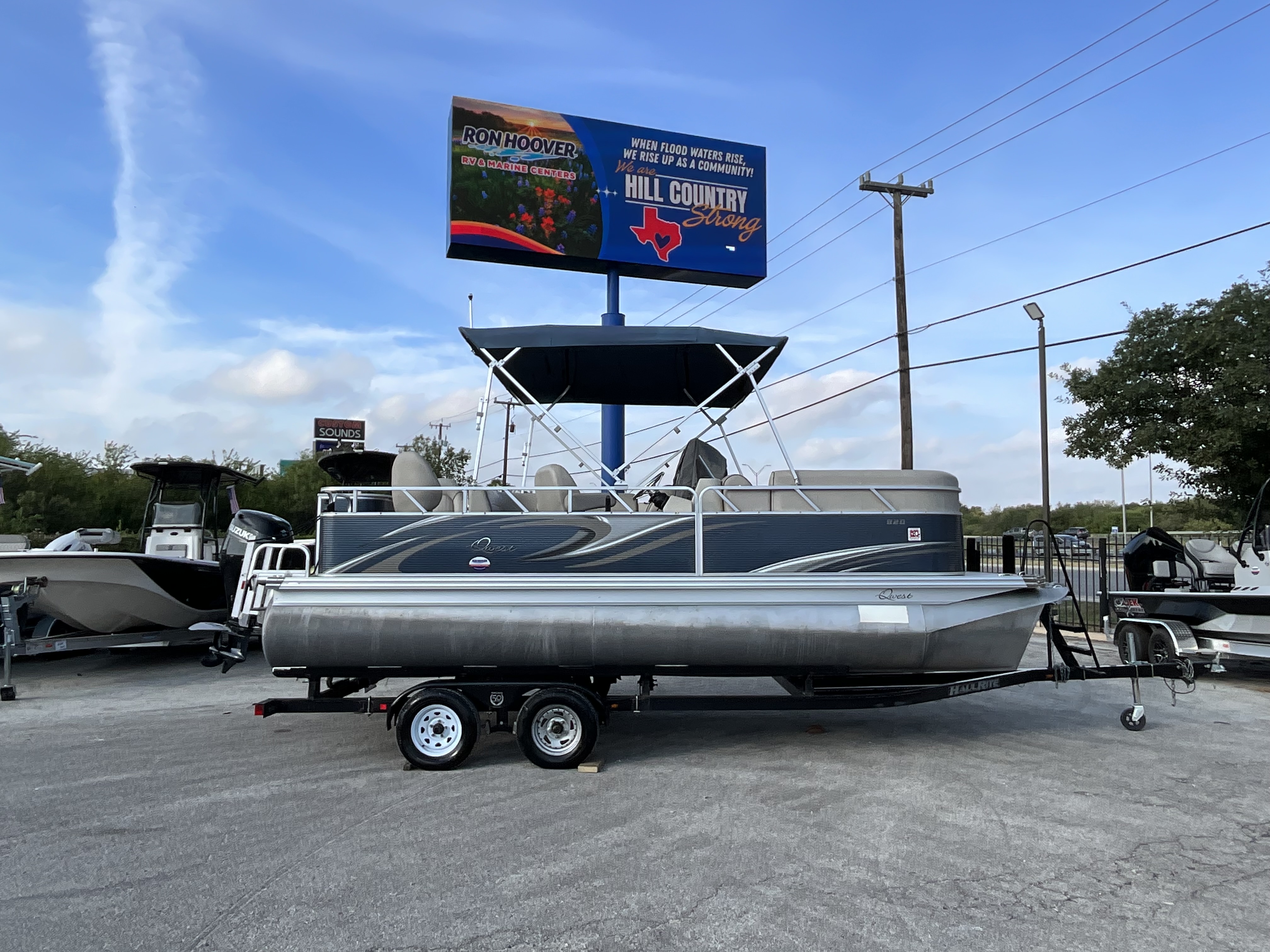 2021 APEX MARINE QWEST 820 FAMILY FISH - Image 1