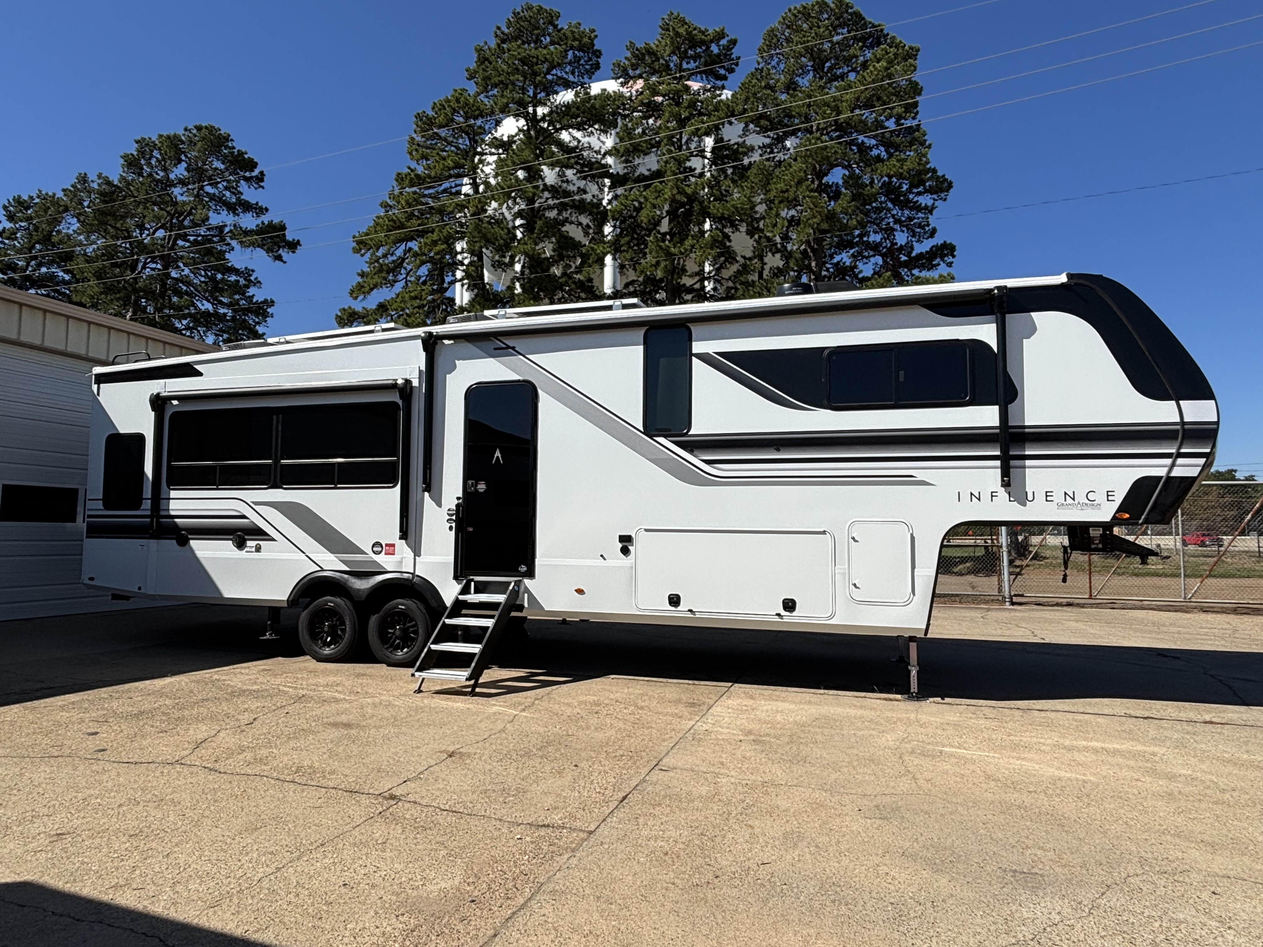 2026 Grand Design Influence 3503GK - Image 2