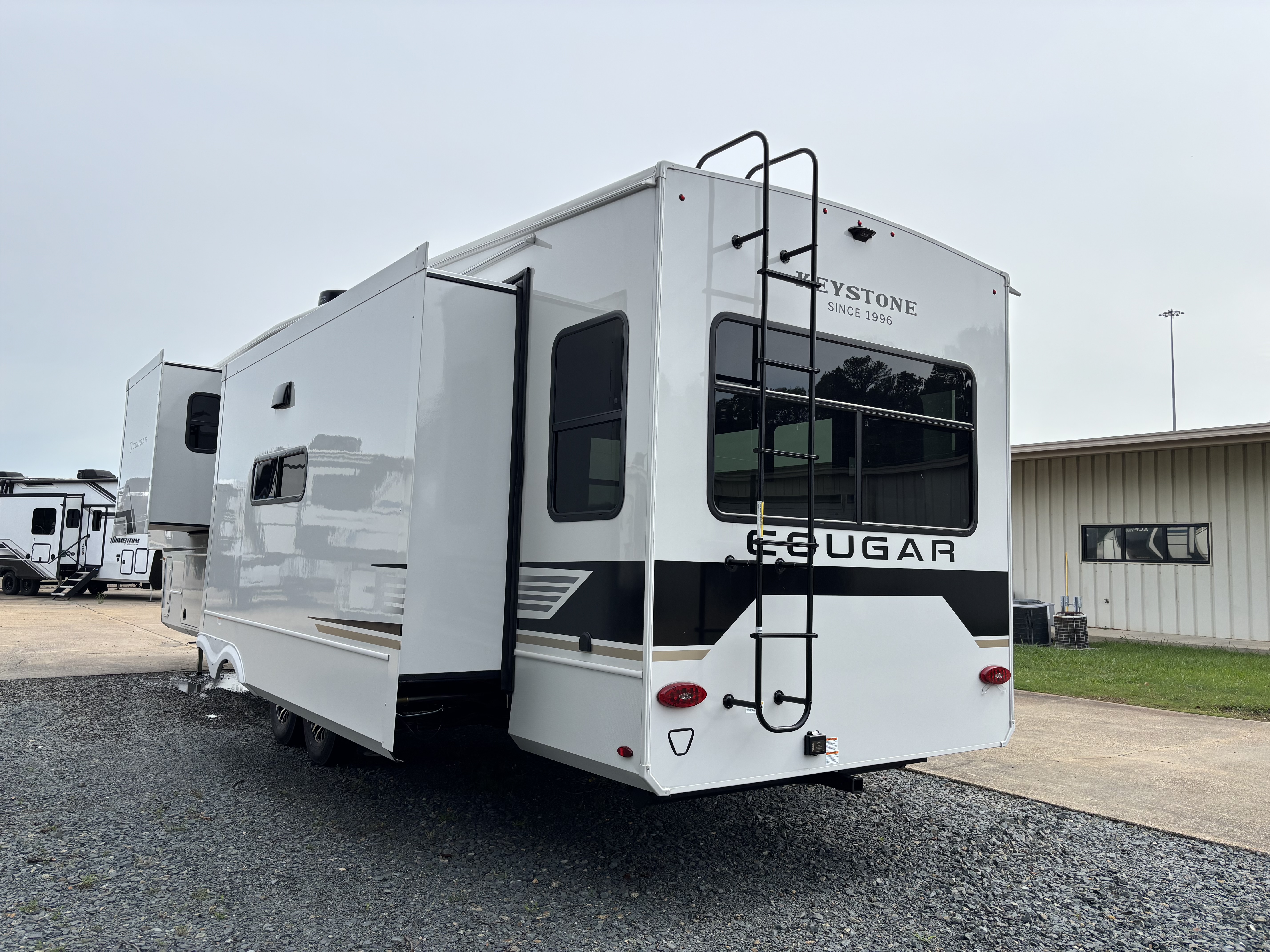 2026 Keystone Cougar 355FBS - Image 7