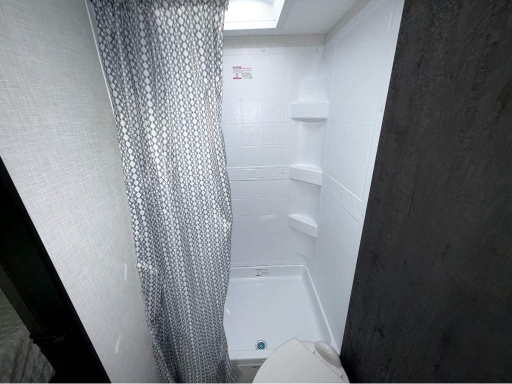 2026 VENTURE RV SIENNA 311VDB - Image 21
