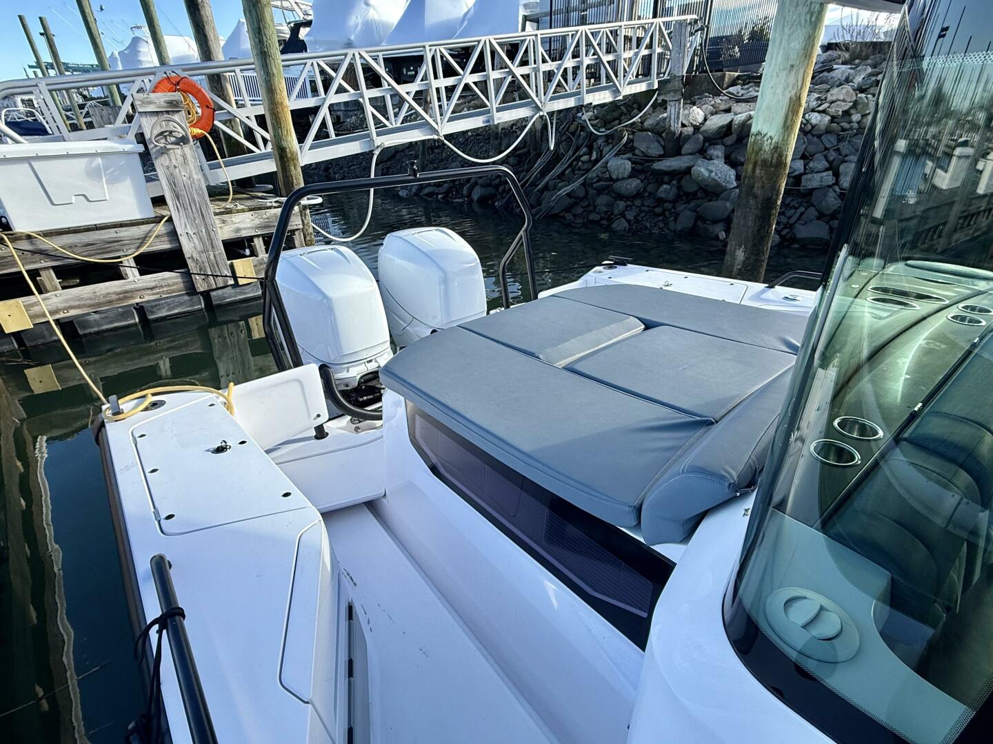 2023 Axopar 37 Cross Cabin - Image 20
