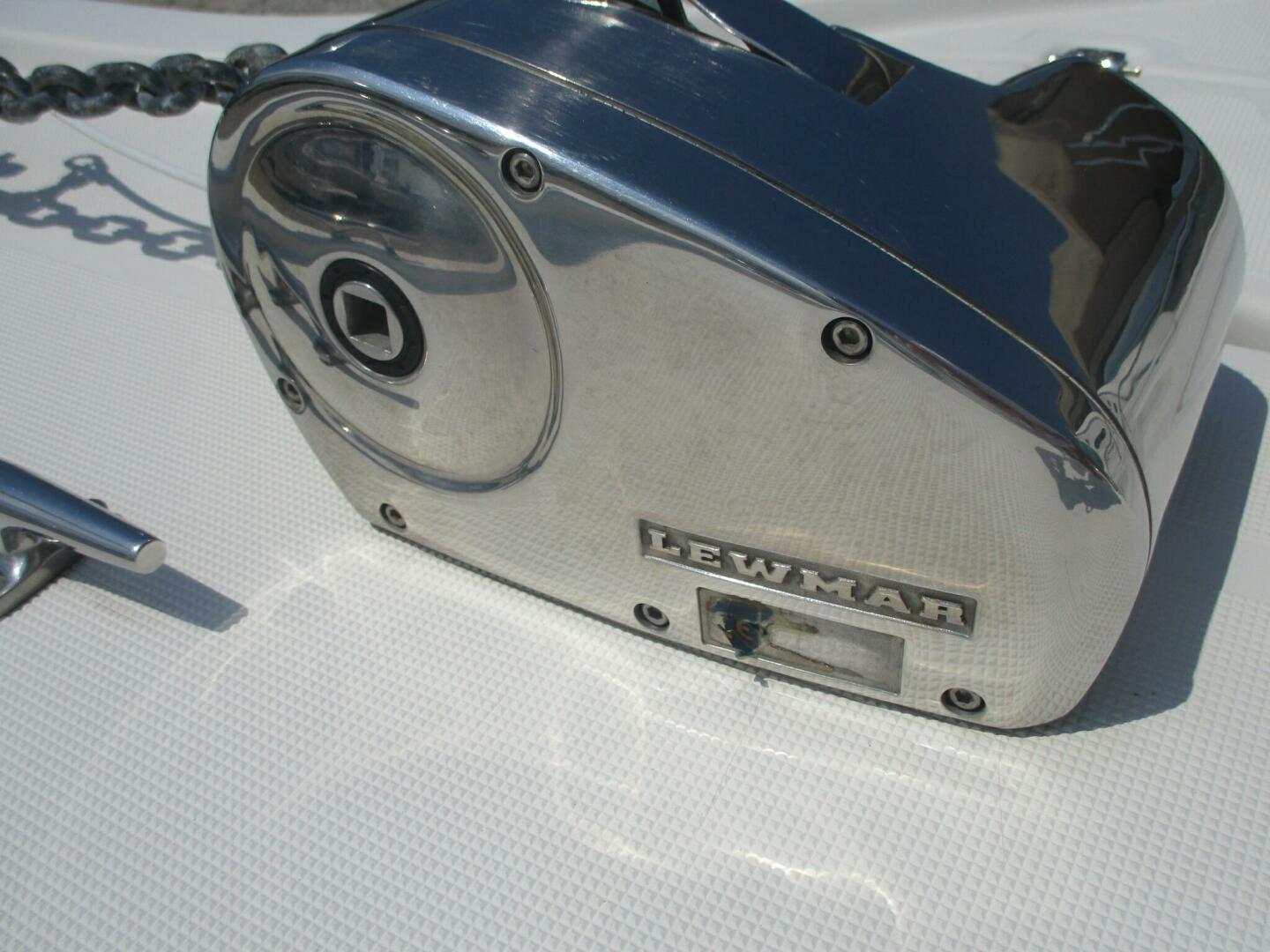 2006 Pursuit - Image 16