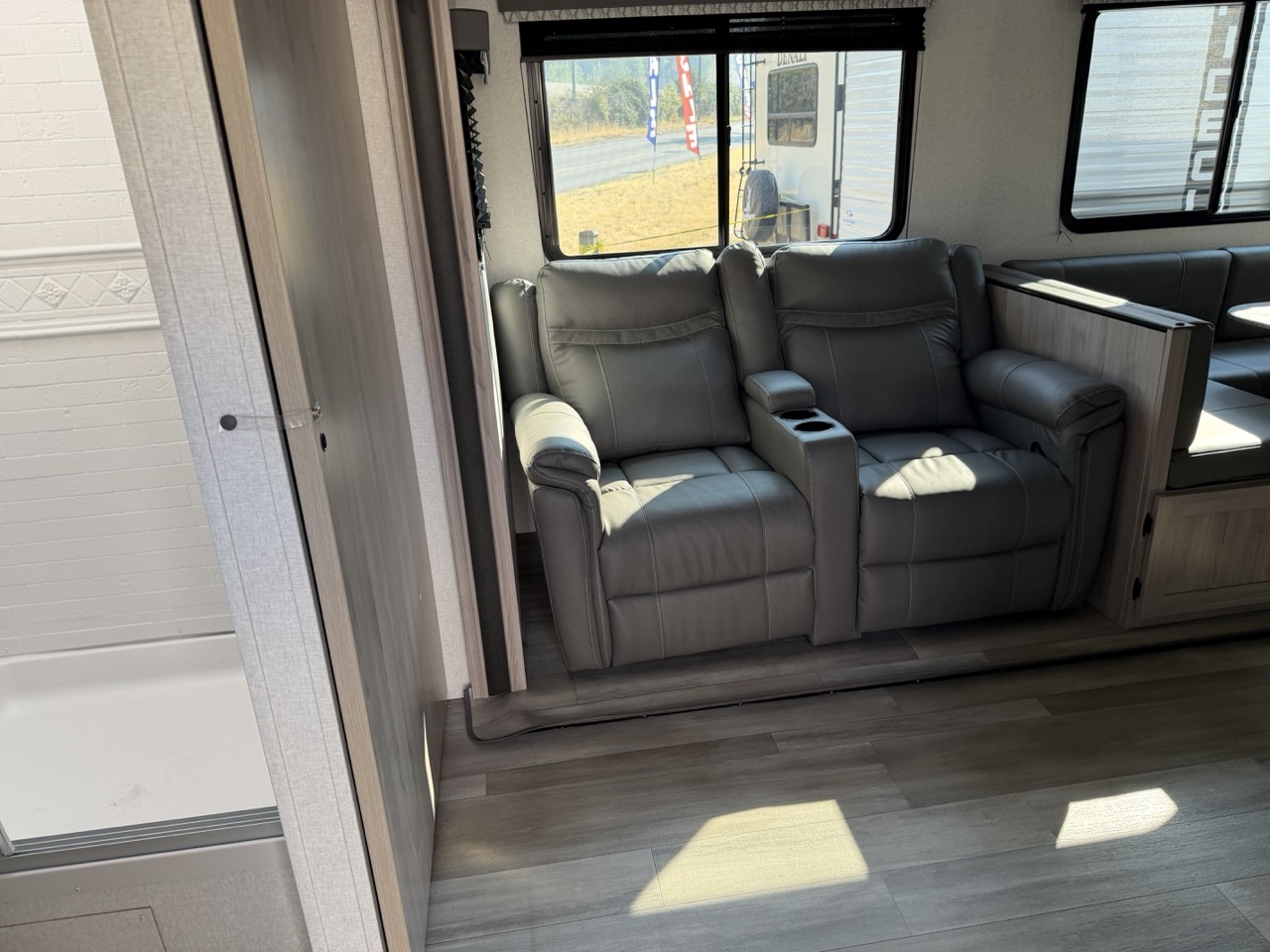 2024 Coachmen Northern Spirit Ultra Lite 2557RB - Image 4
