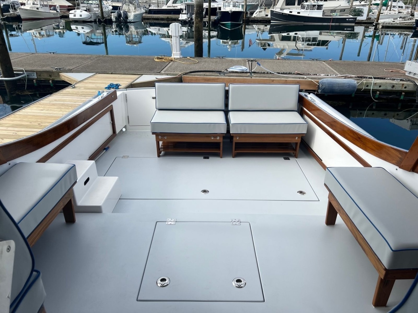 2022 Ellis 36 Express Cruiser - Image 15