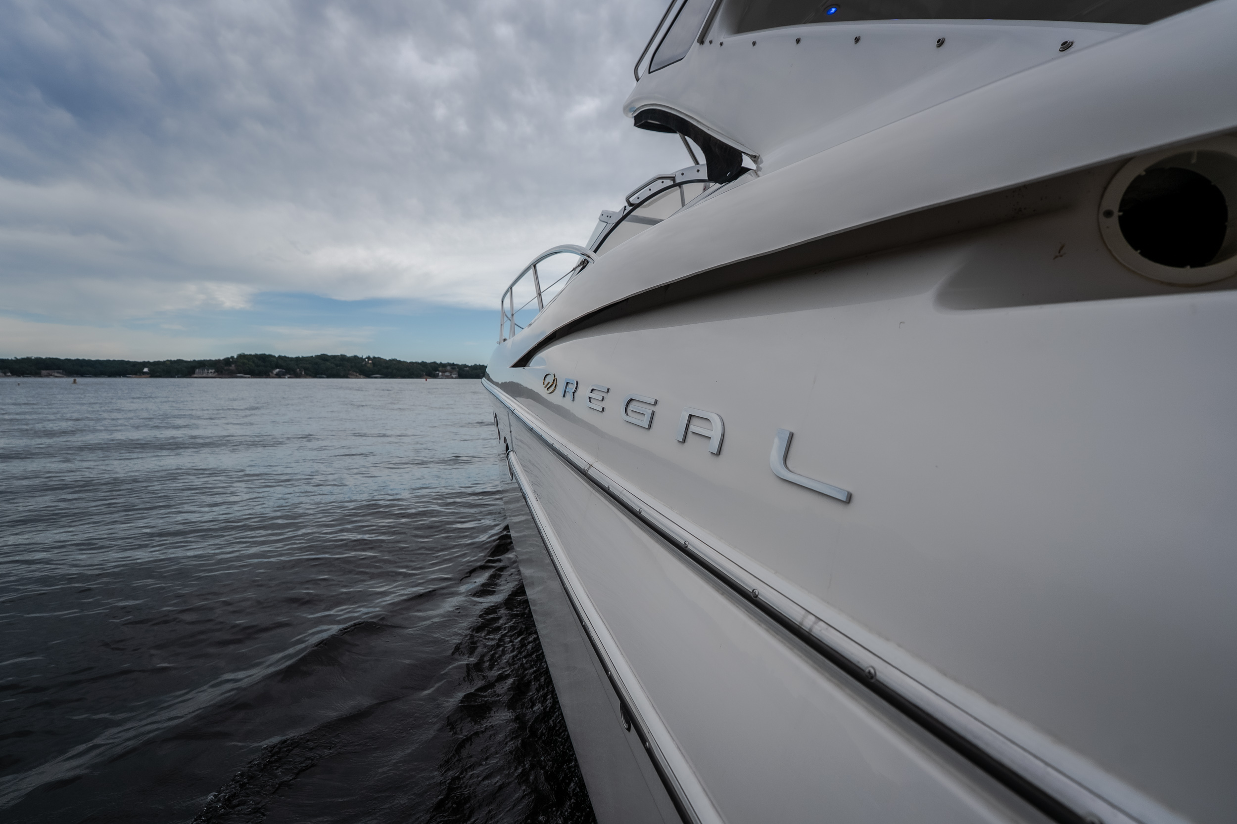 2009 Regal 4460 Express Cruiser - Image 34