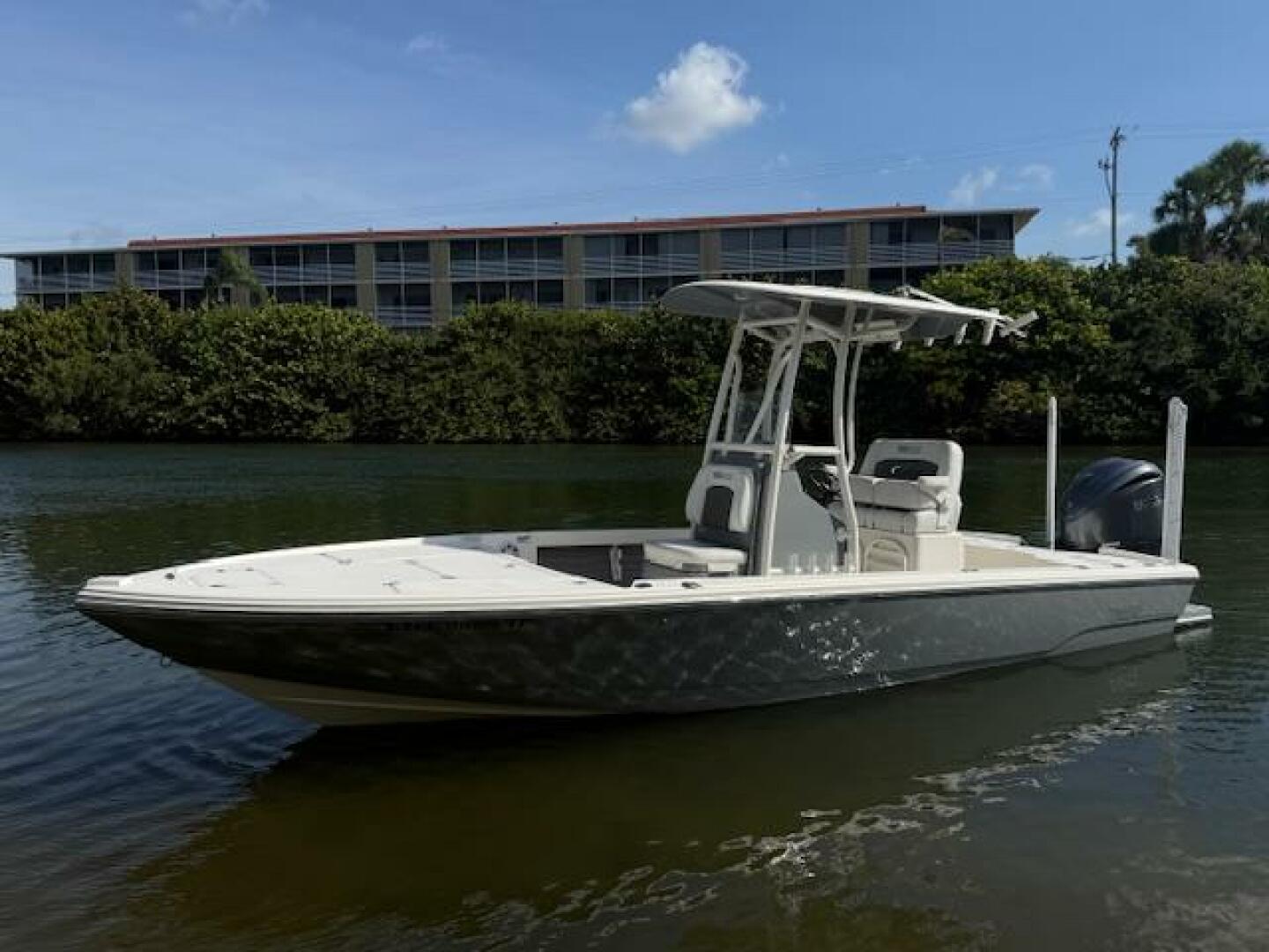 2022 Pathfinder 2500 Hybrid - Image 12