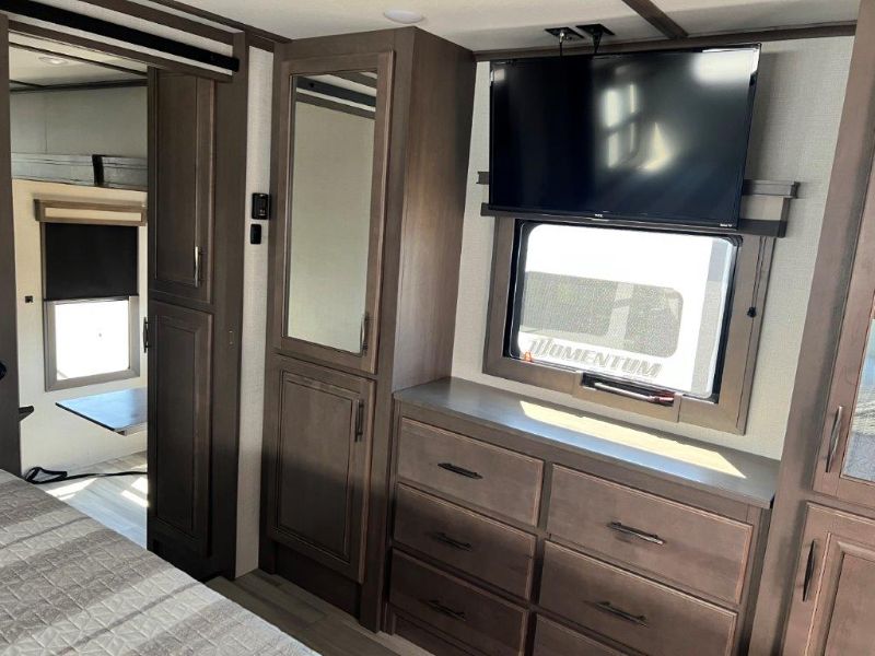 2023 Grand Design Solitude 380FL - Image 8