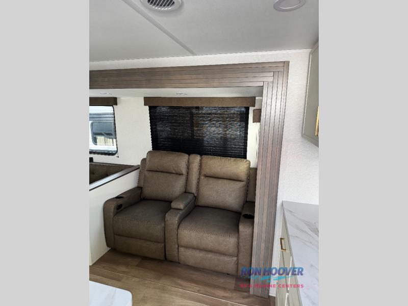 2026 GRAND DESIGN 335BHT - Image 8