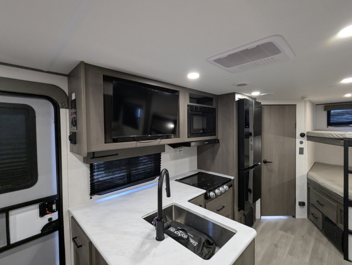 2026 Grand Design Transcend XPLOR 23BHX - Image 14