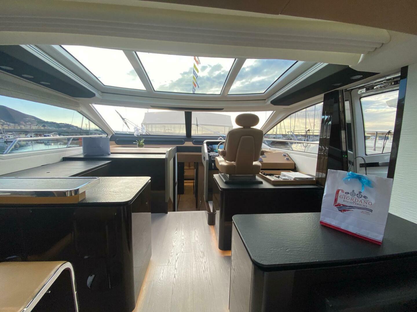2016 Azimut 77S - Image 22