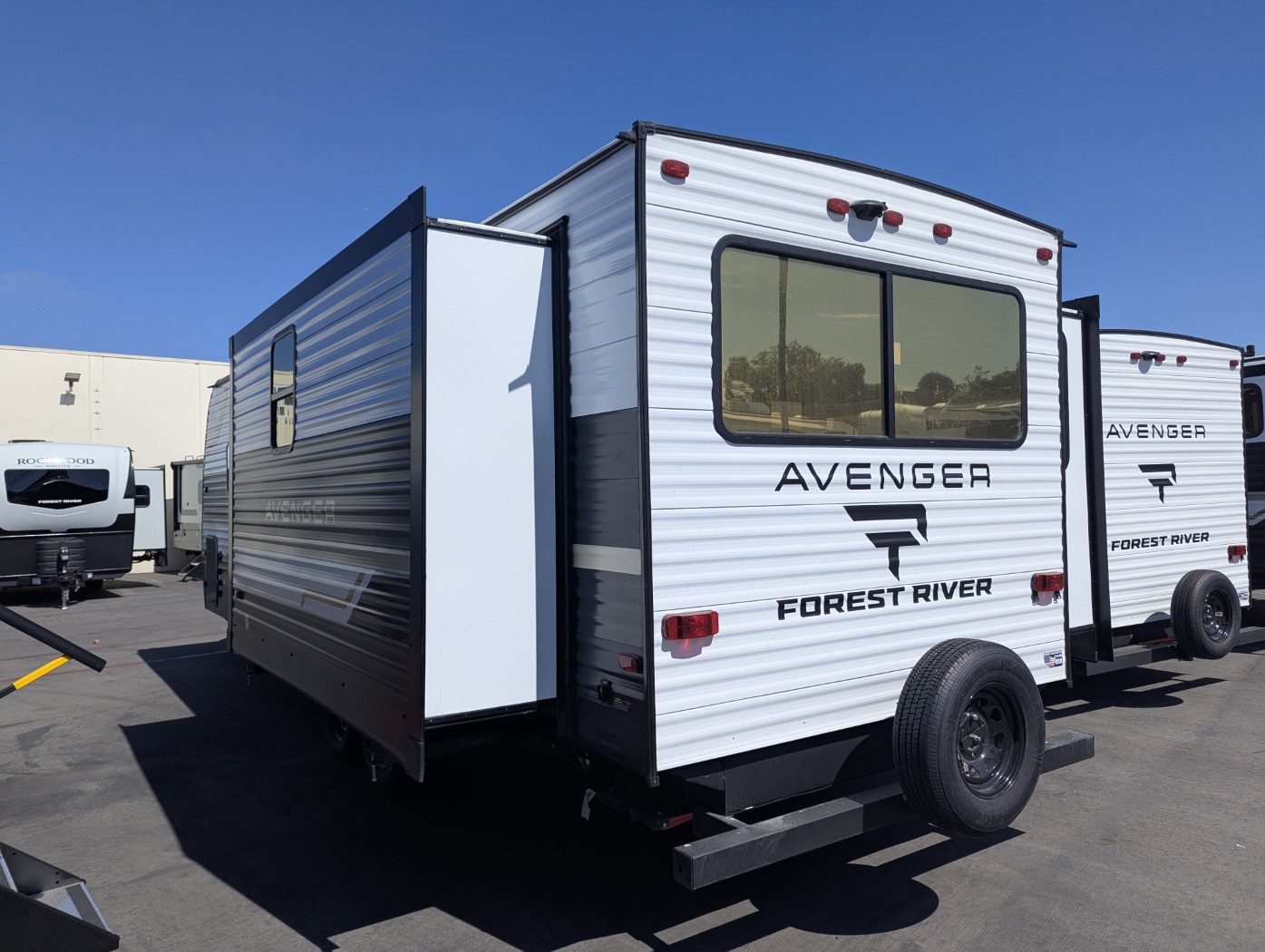 2026 Prime Time Avenger 27REI - Image 3