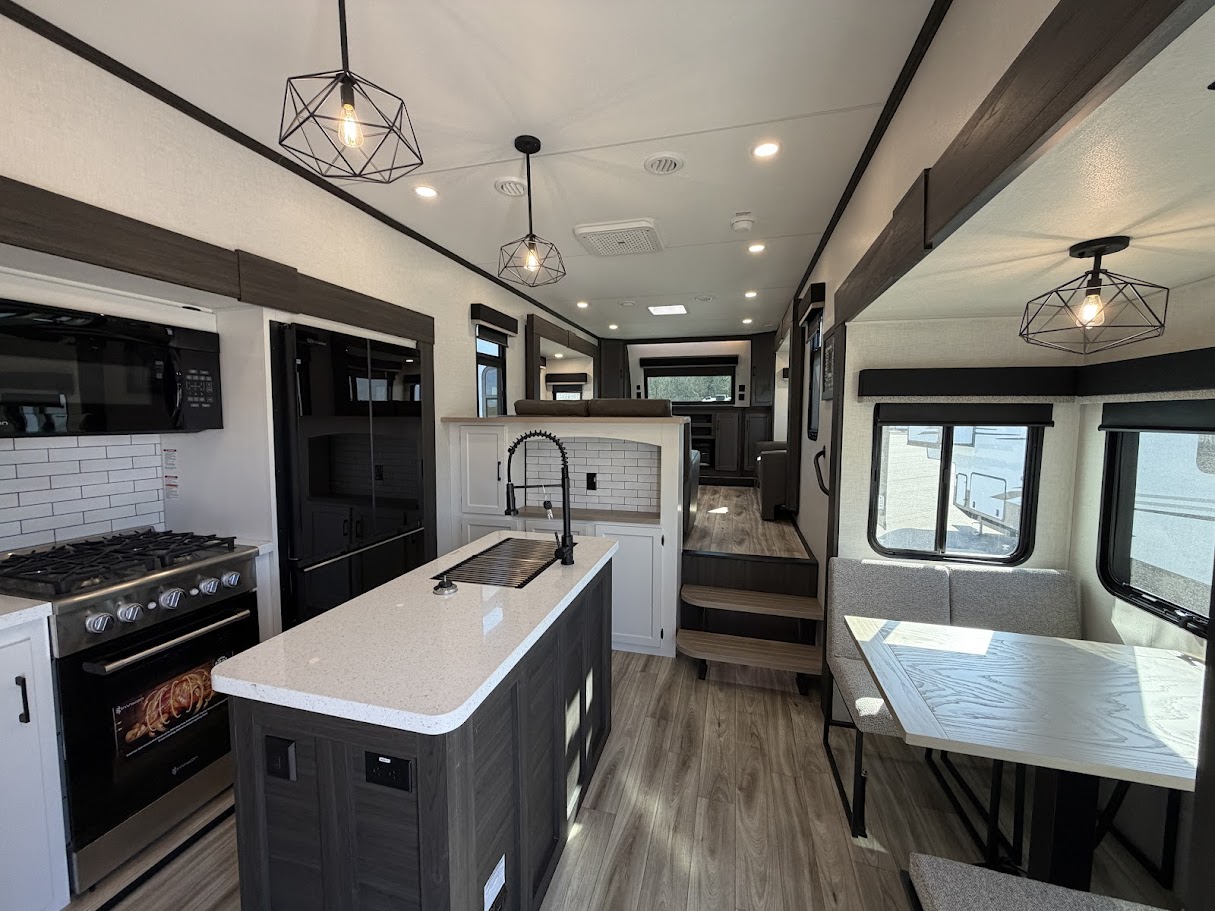 2026 VENTURE RV SPORTTREK 365VFL - Image 75