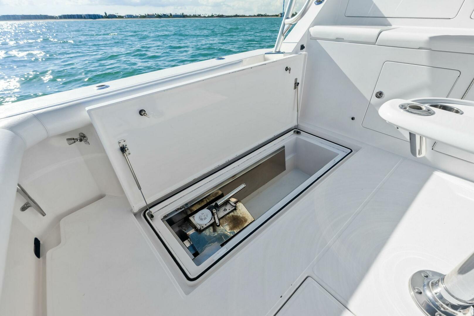 2006 Cabo 45 Express - Image 20