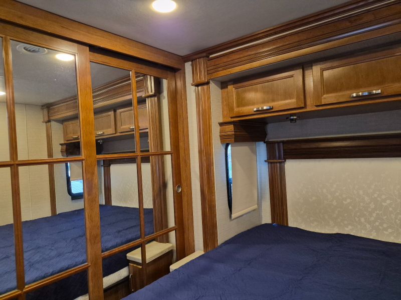 2018 Jayco Seneca 37HJ - Image 19