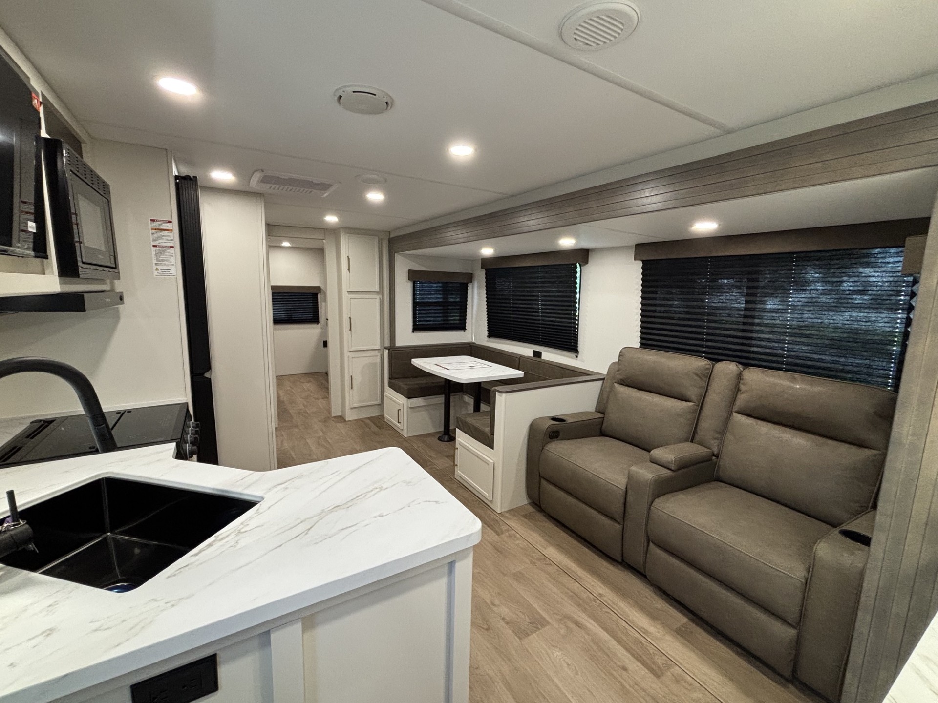 2027 Grand Design Transcend 335BHT - Image 10