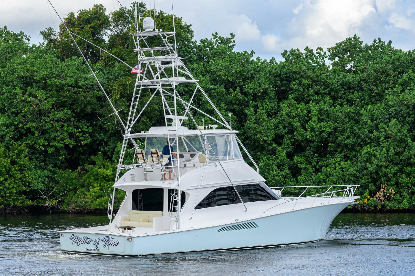 2004 Viking 56 Convertible - Image 13