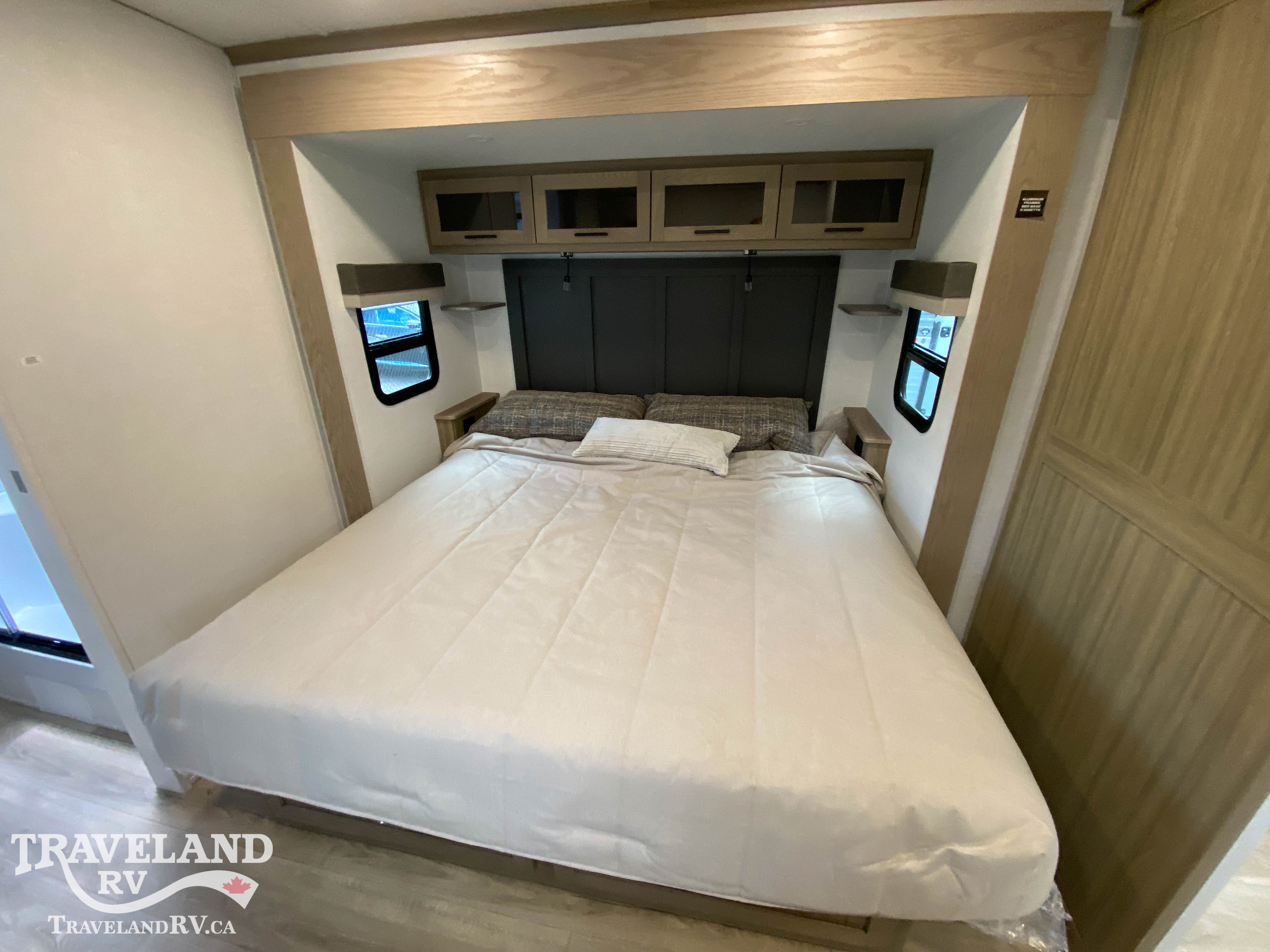 2026 Forest River Rockwood Signature Ultra Lite 8263MBR - Image 17