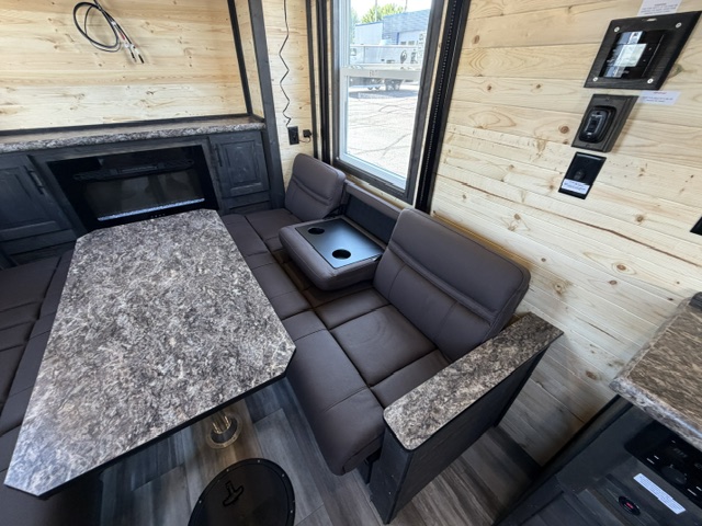 2027 ICE CASTLE RV EXTREME III 8X21 - Image 17
