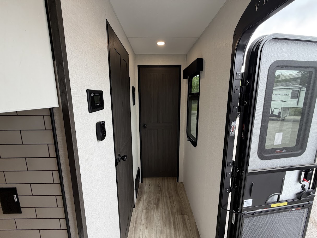 2026 VENTURE RV SPORTTREK 343VIK - Image 42