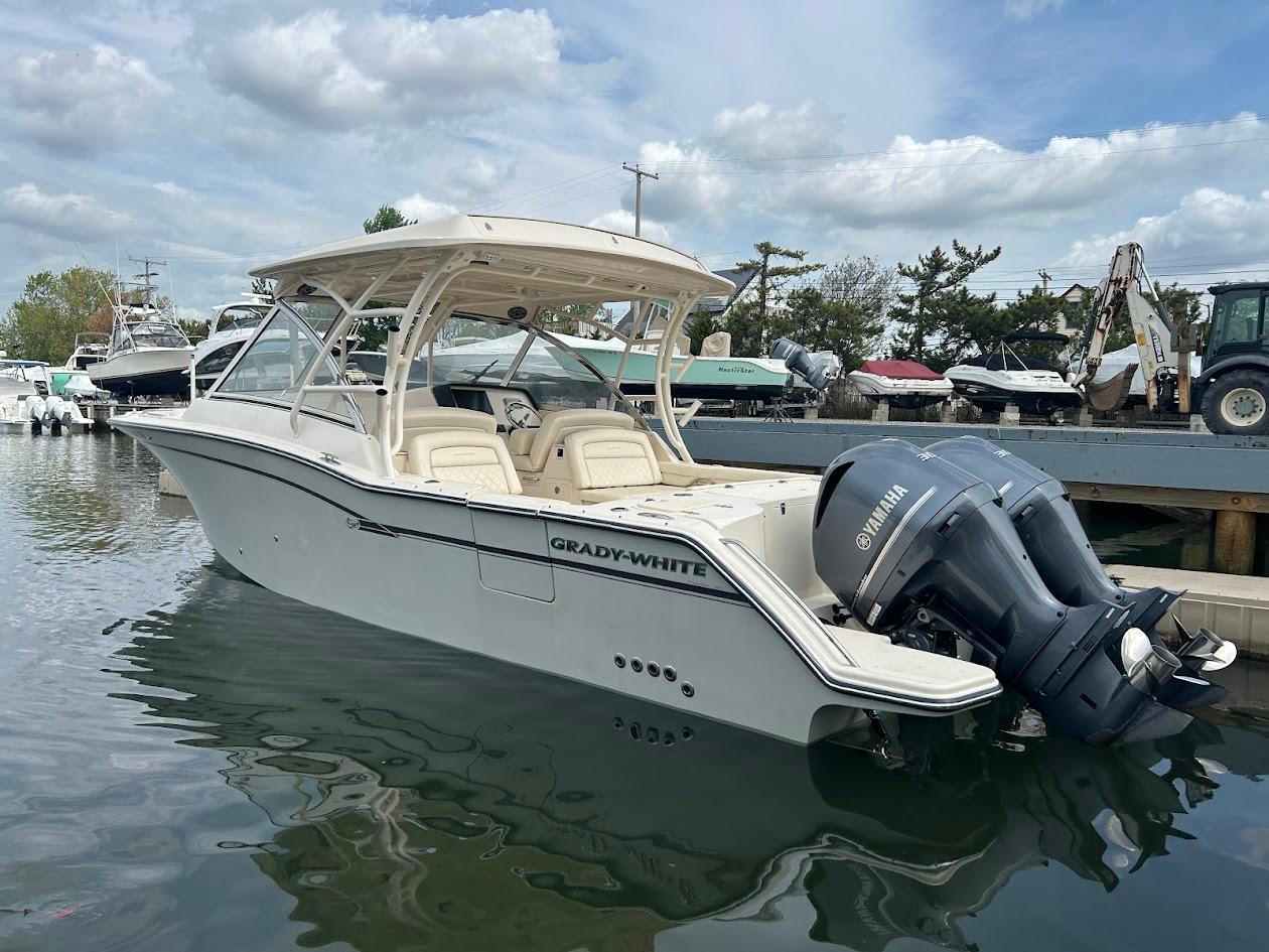  2019 Grady-White Freedom 325 - Image 1