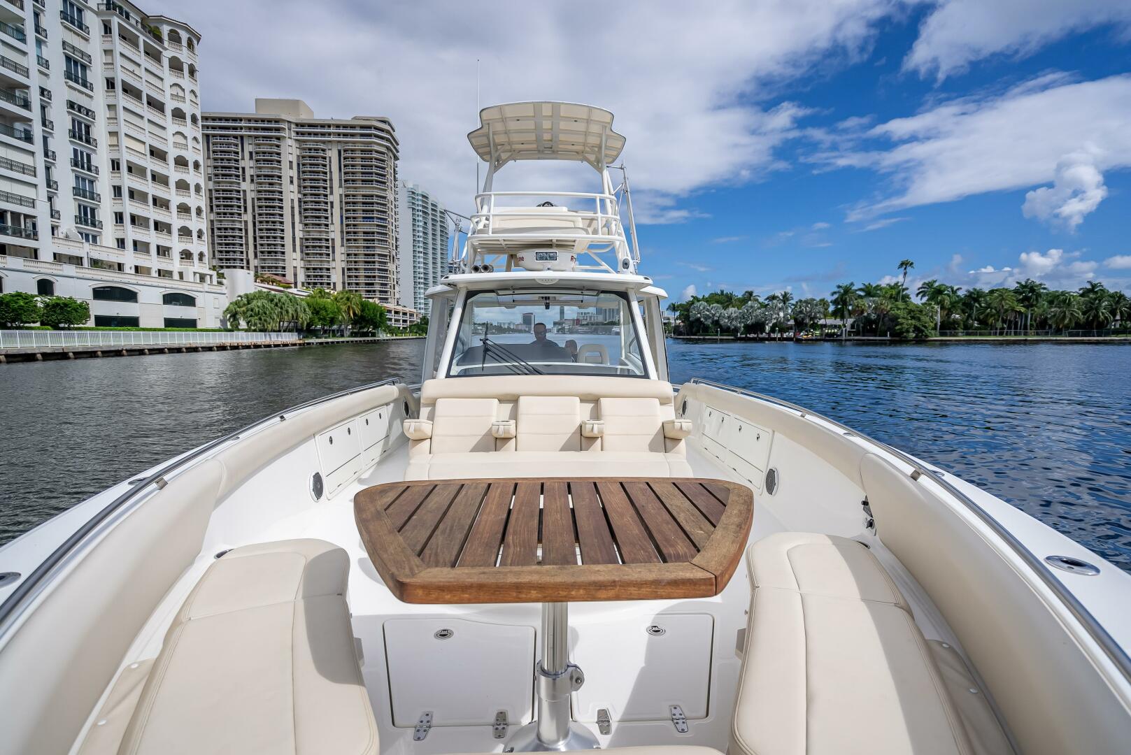 2016 Boston Whaler - Image 79