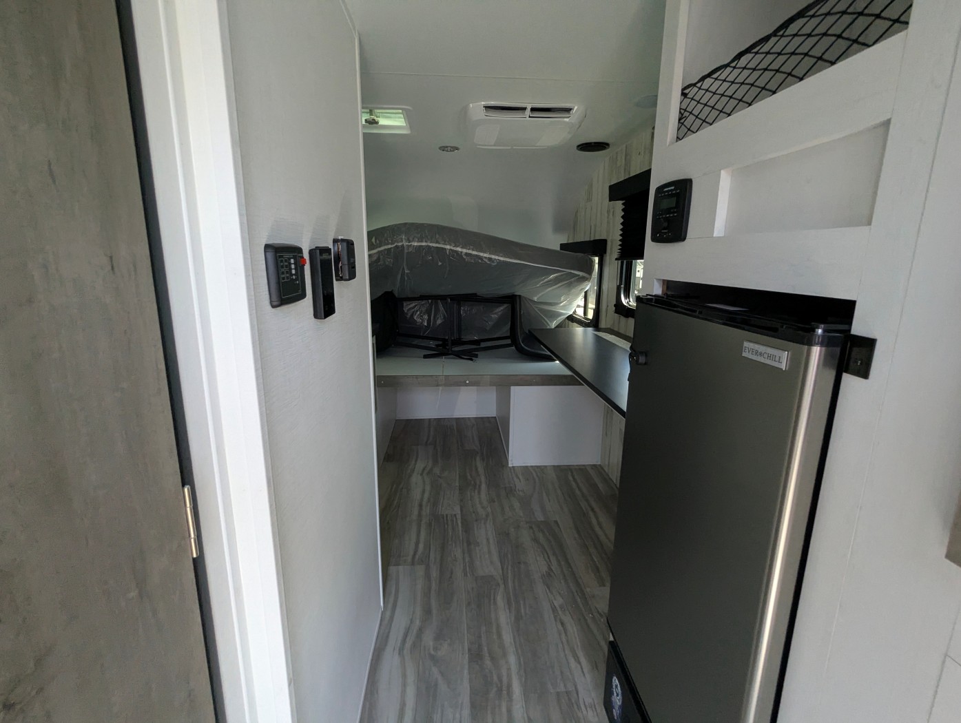 2025 Travel Lite Rove Lite 16RE - Image 9